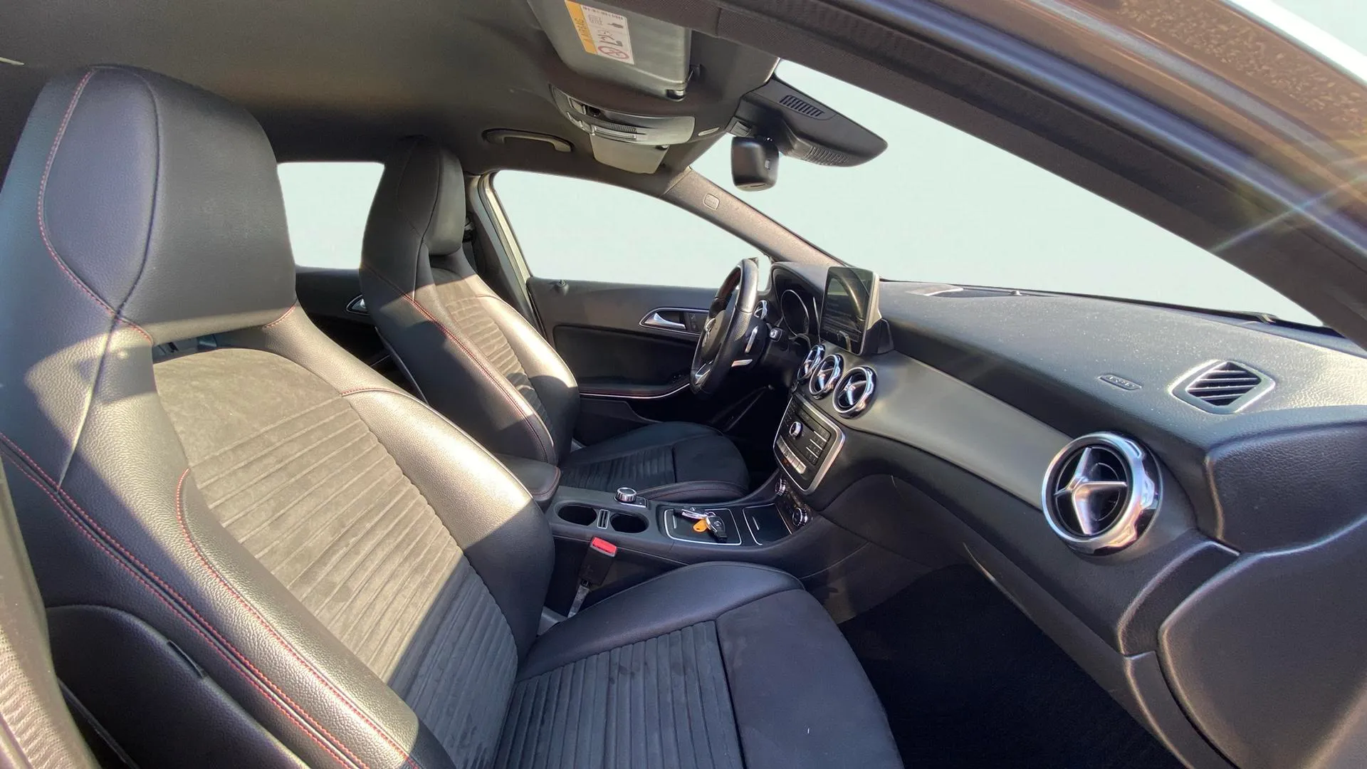Mercedes-Benz GLA 200 d - foto 10