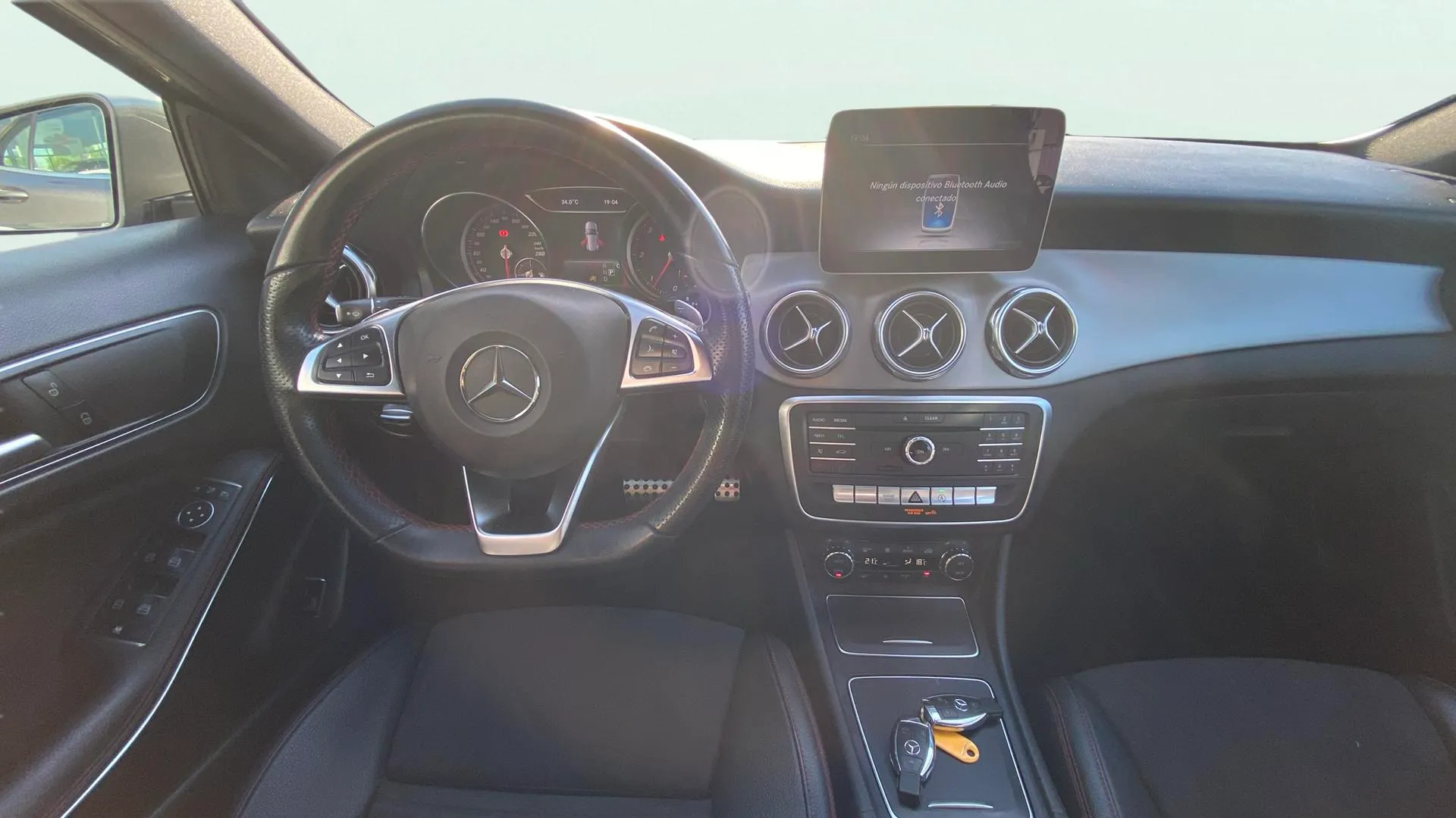 Mercedes-Benz GLA 200 d - foto 15