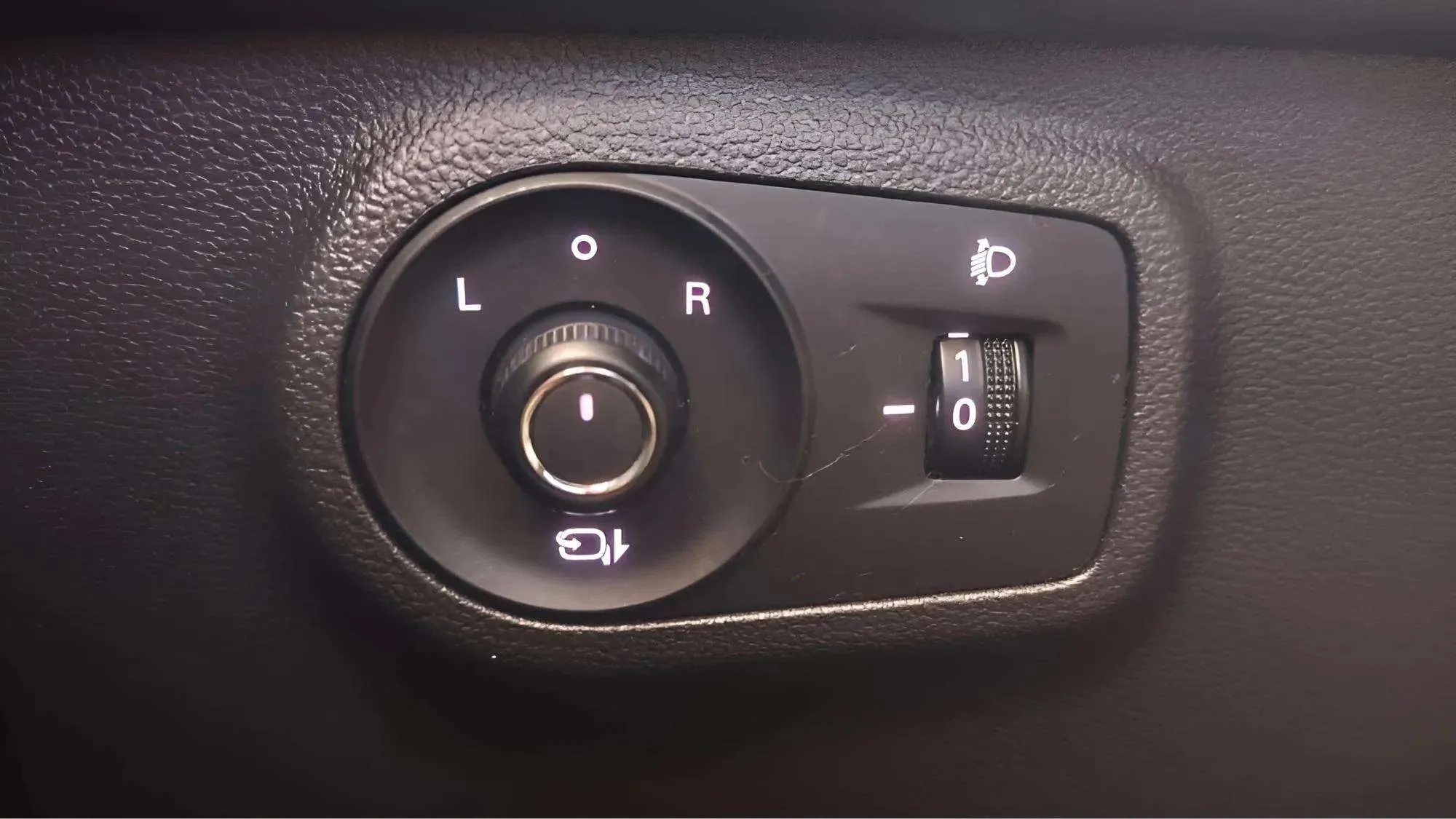 MG ZS 1.0T Luxury - foto 25