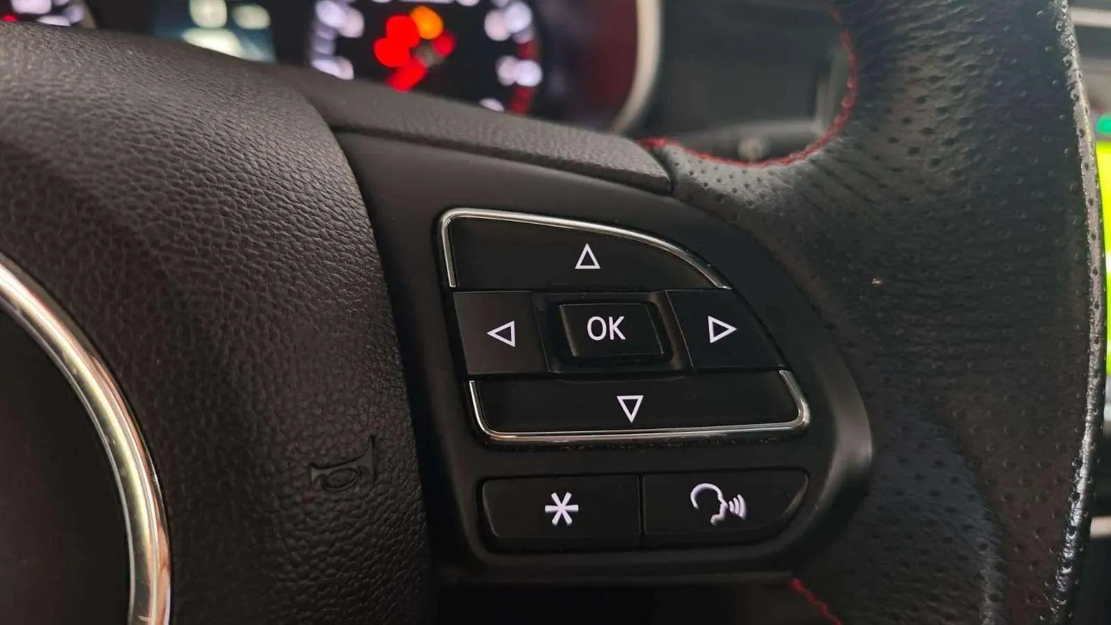 MG ZS 1.0T Luxury - foto 15