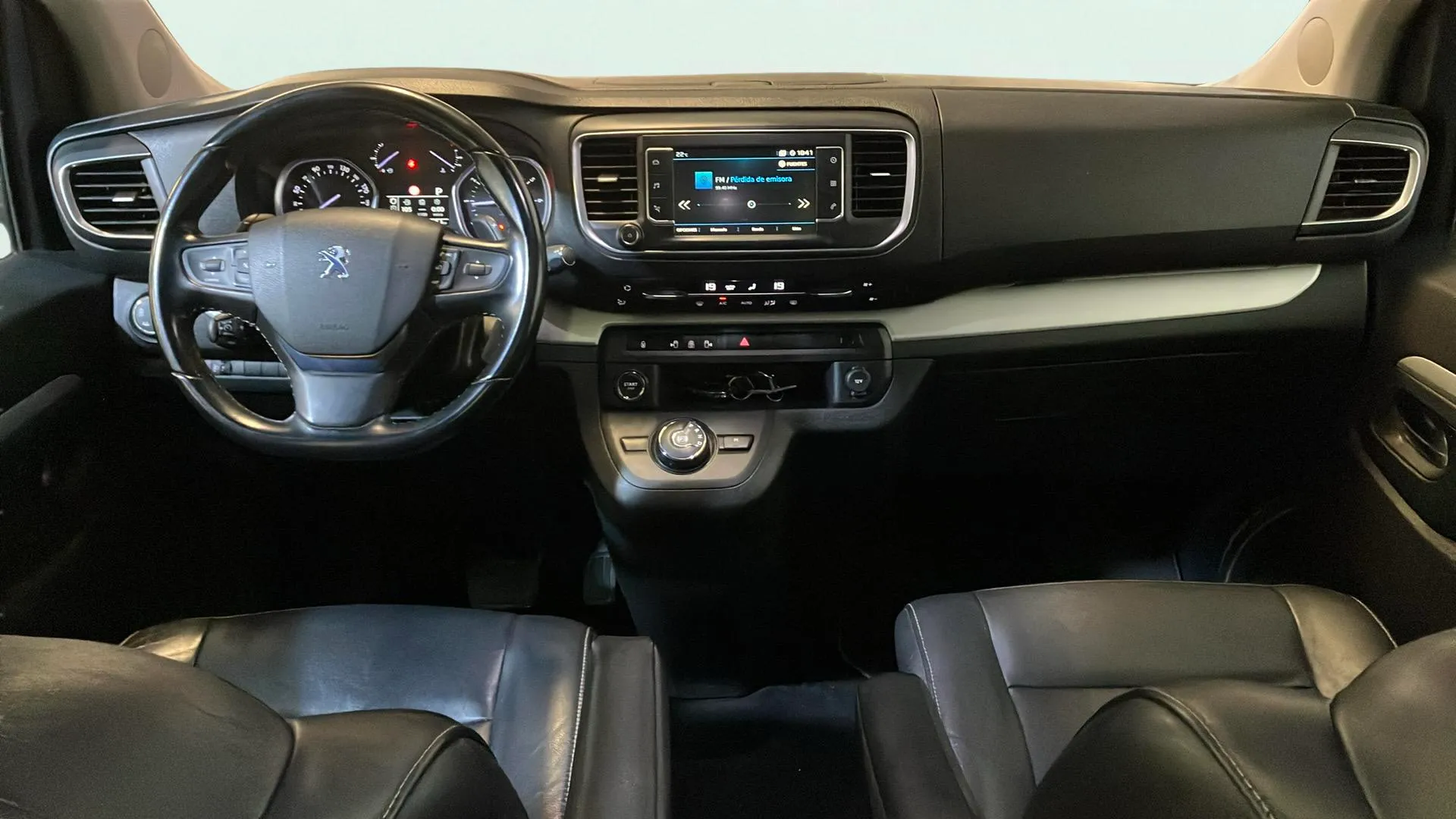 Peugeot Traveller Business VIP BlueHDi EAT8 Long - foto 13