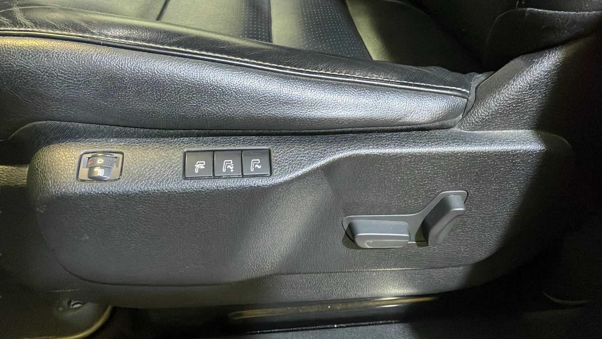 Peugeot Traveller Business VIP BlueHDi EAT8 Long - foto 18