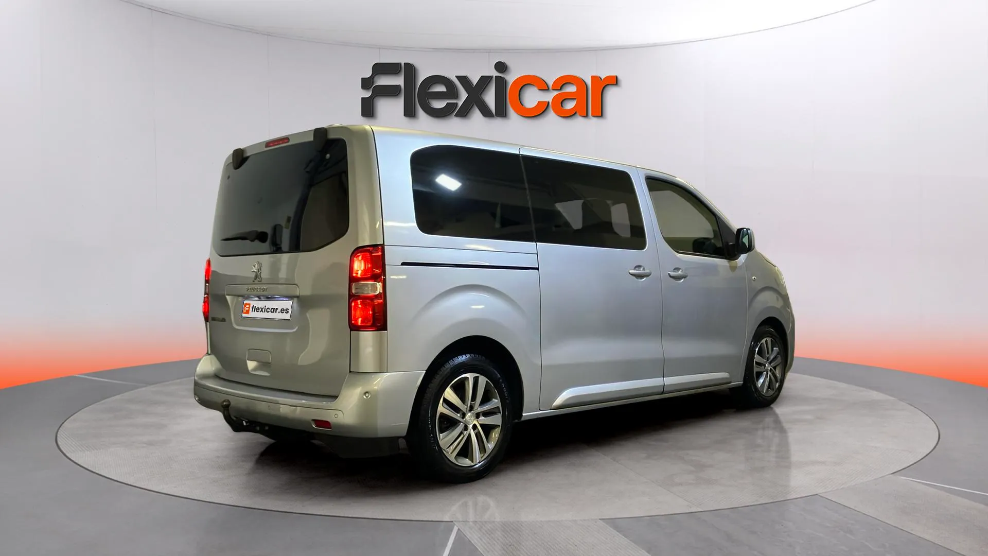 Peugeot Traveller Business VIP BlueHDi EAT8 Long - foto 4