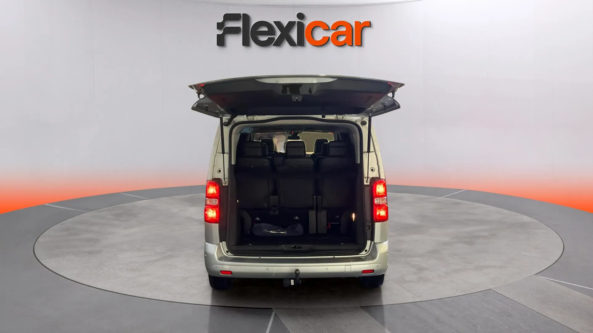Peugeot Traveller Business VIP BlueHDi EAT8 Long - foto 9