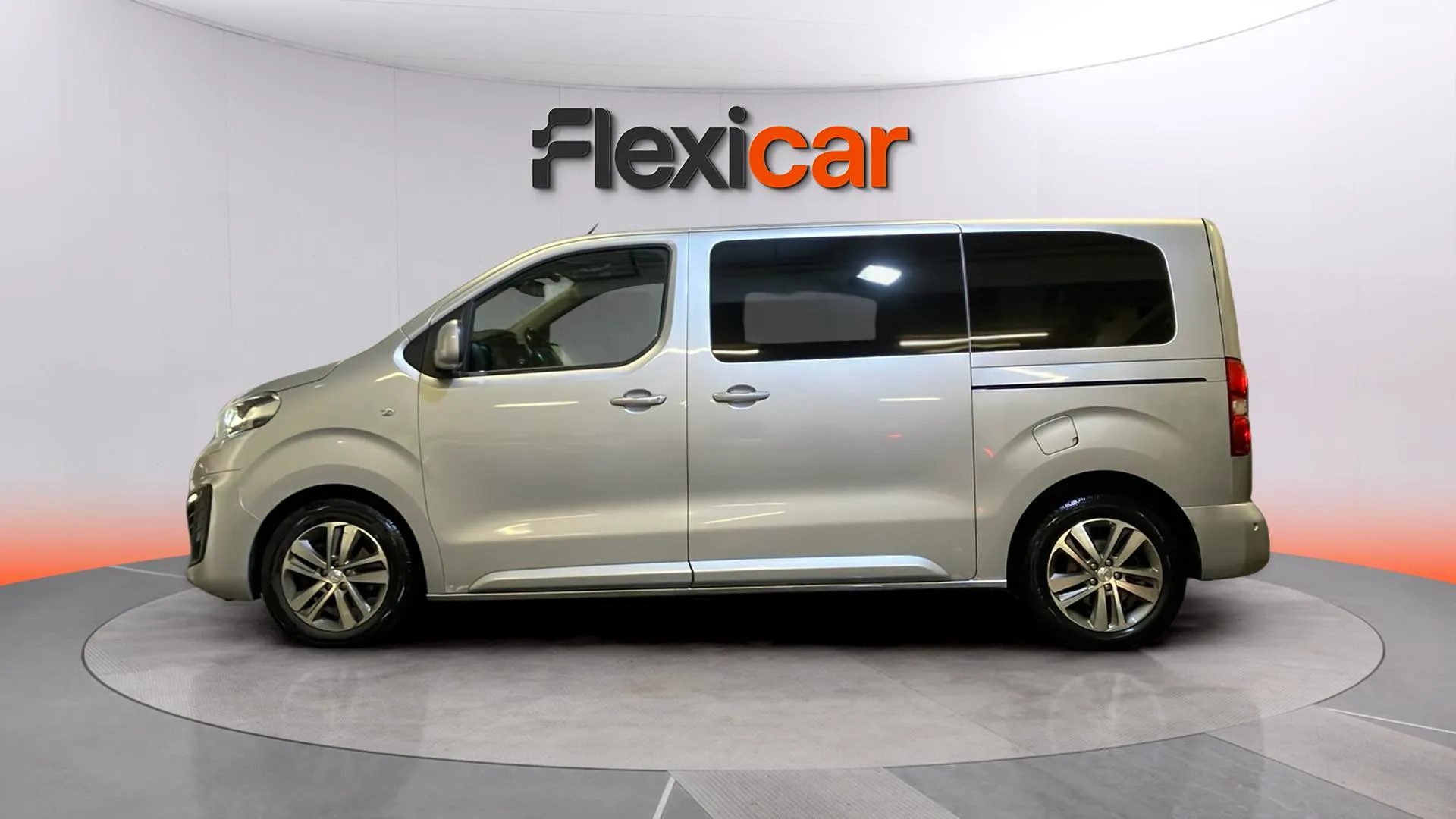 Peugeot Traveller Business VIP BlueHDi EAT8 Long - foto 7