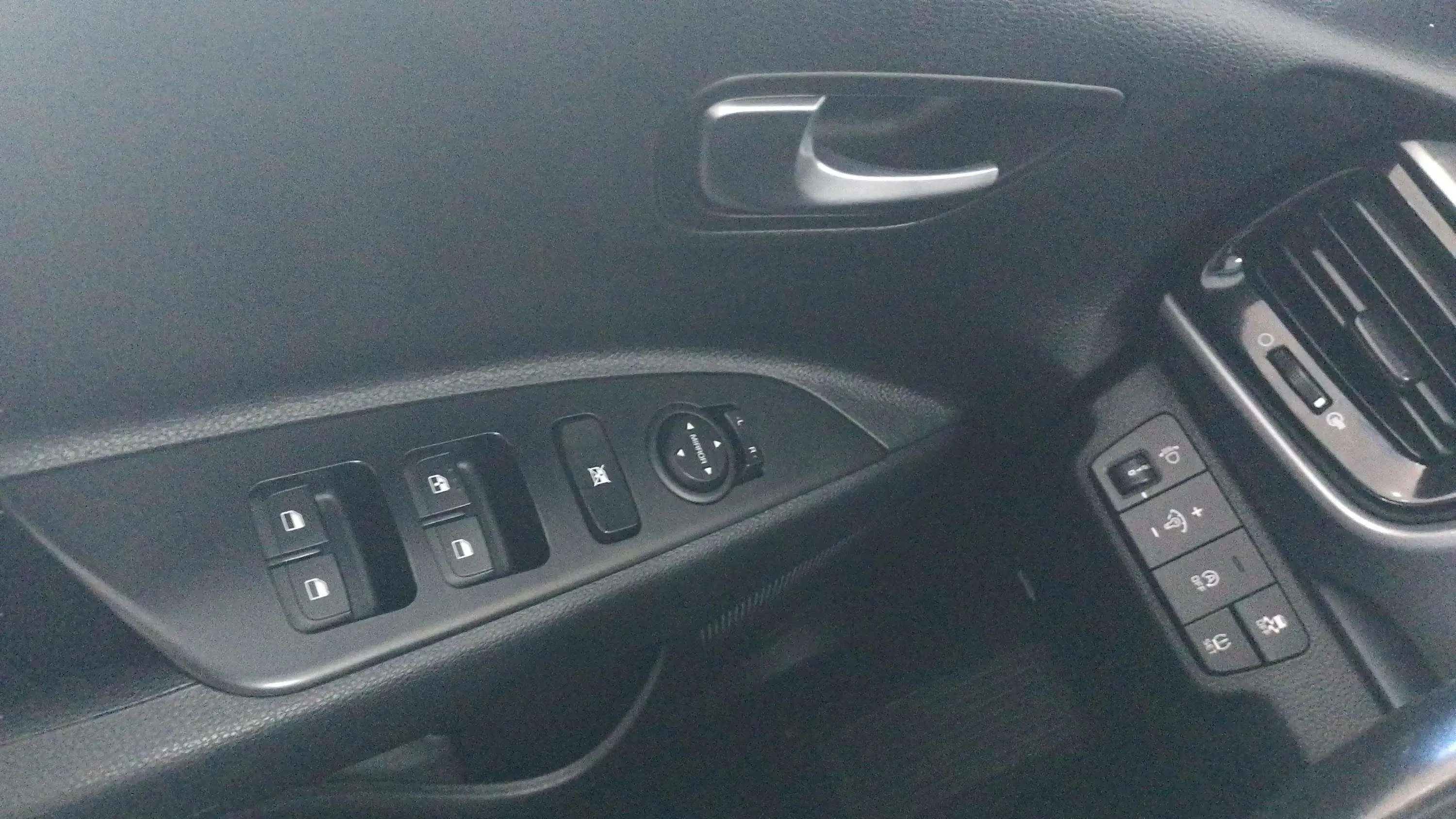 Kia Stonic 1.0 T-GDi 6 Drive - foto 21
