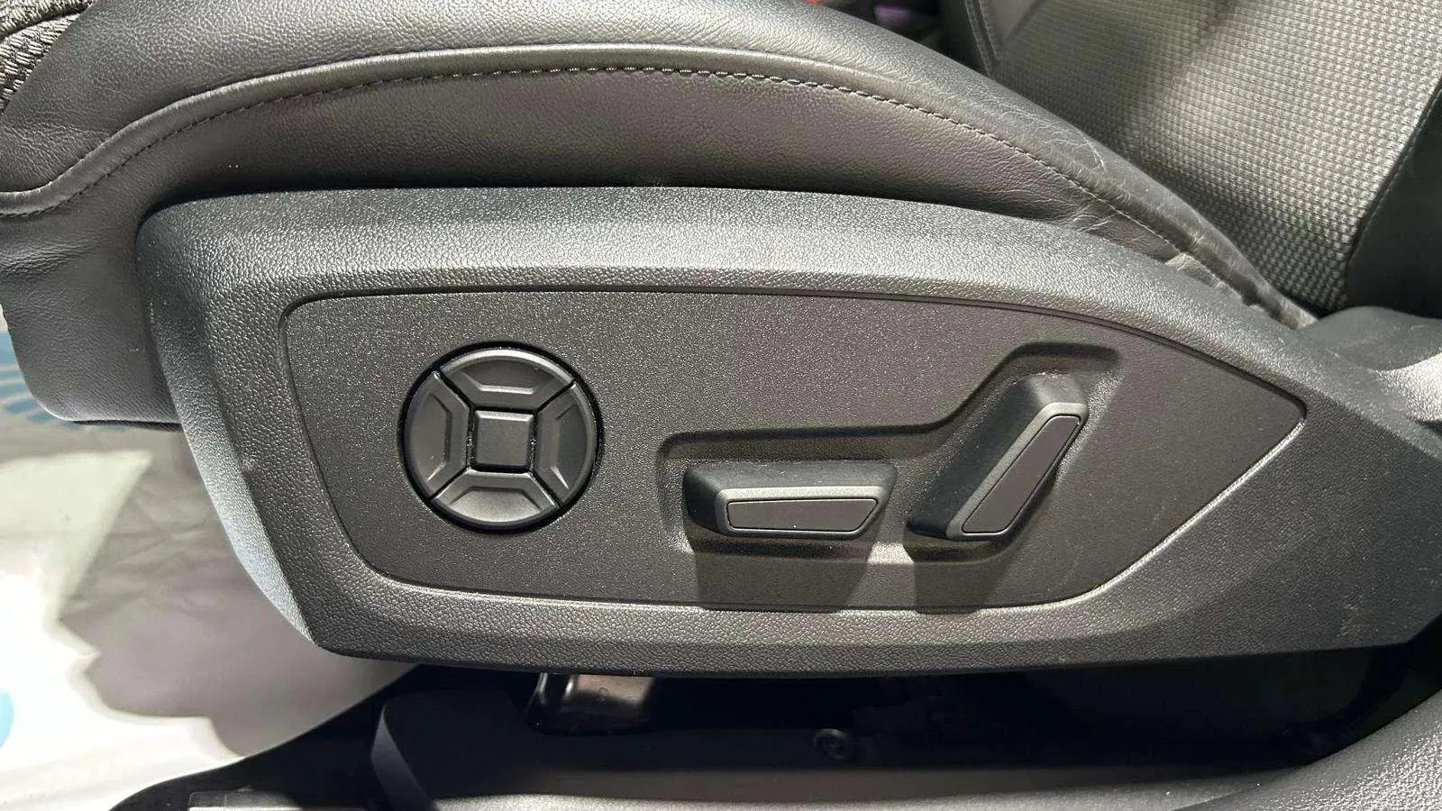 Audi A6 Avant B.Line 40 TDI S tron - foto 22