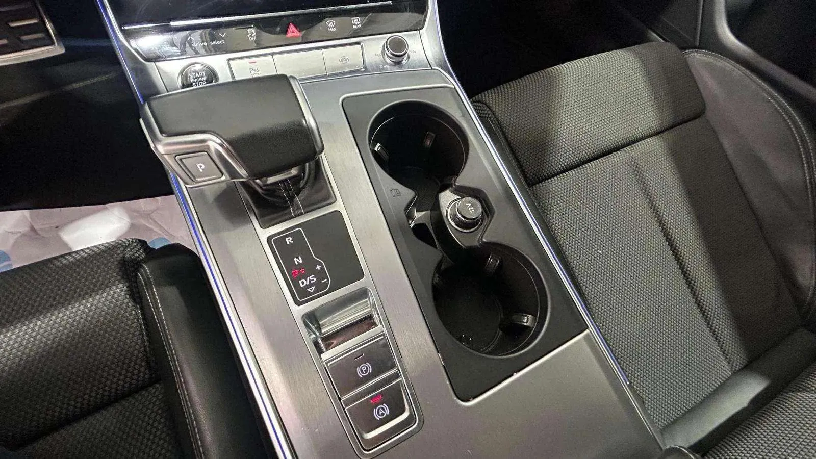 Audi A6 Avant B.Line 40 TDI S tron - foto 27
