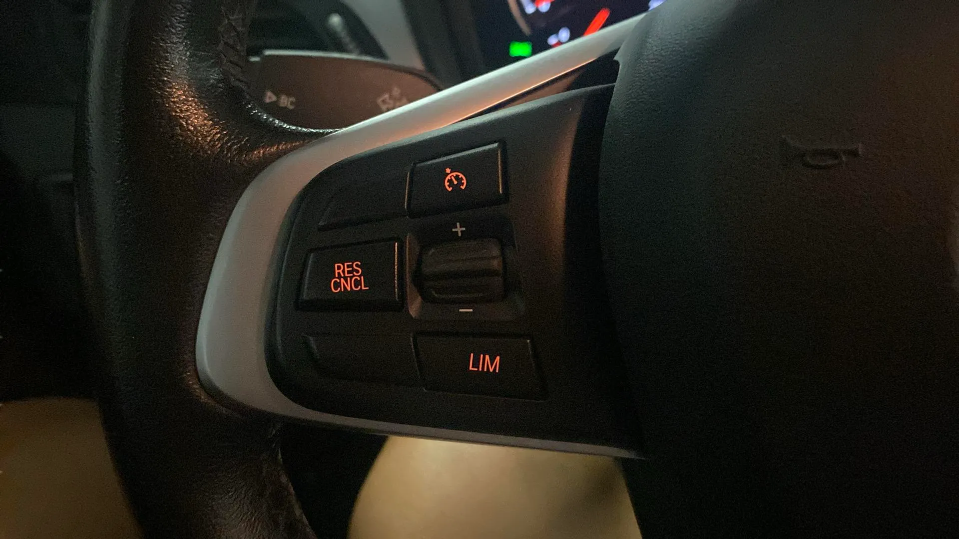BMW X1 sDrive16d - foto 16