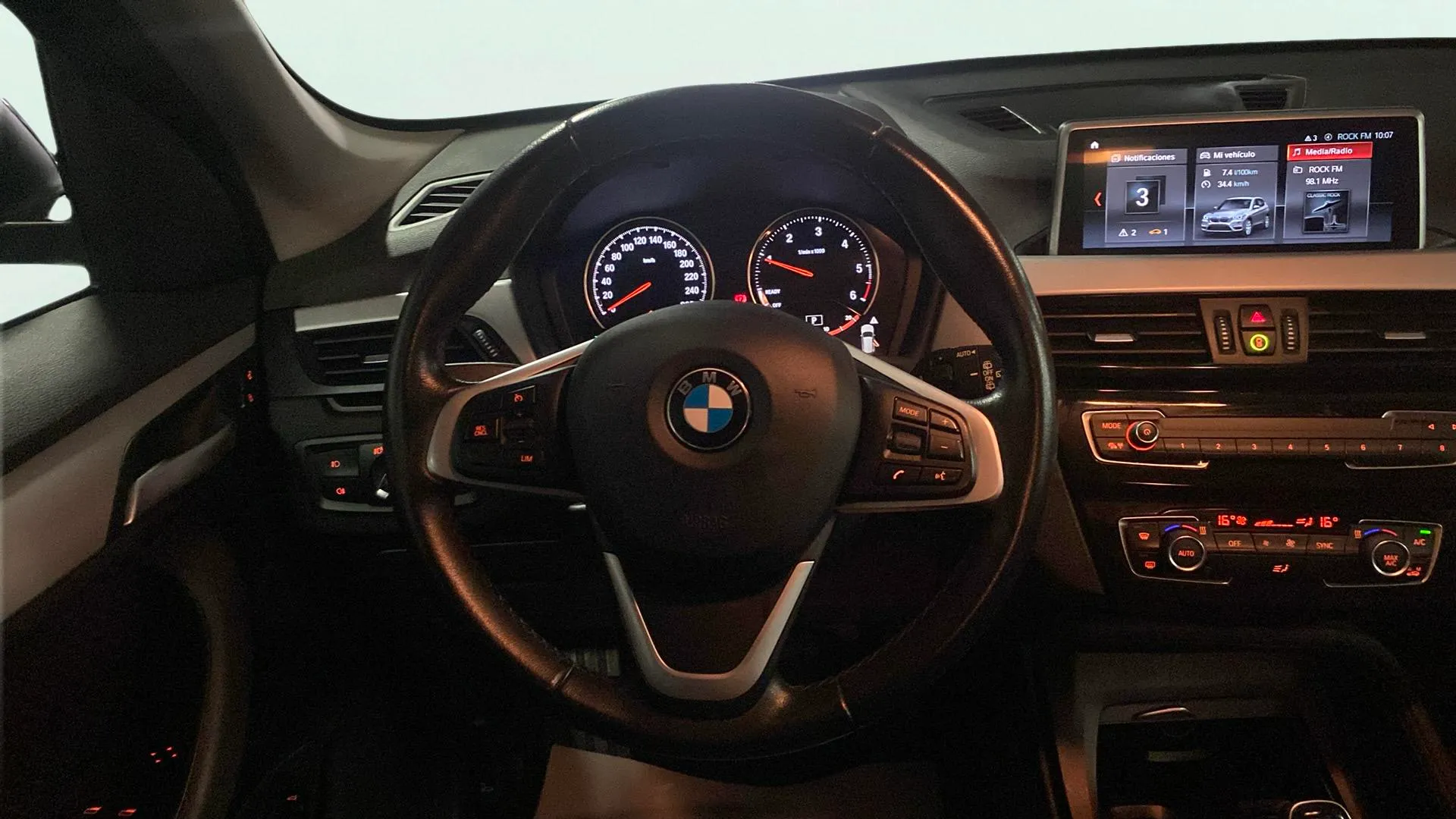 BMW X1 sDrive16d - foto 13
