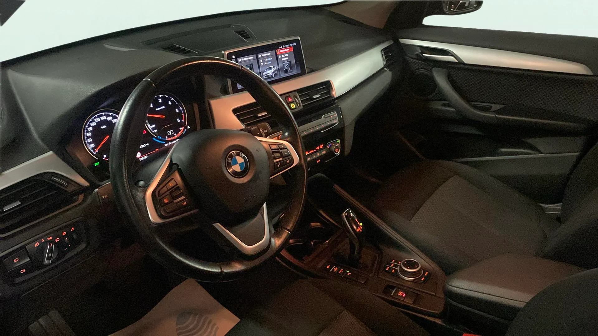 BMW X1 sDrive16d - foto 10