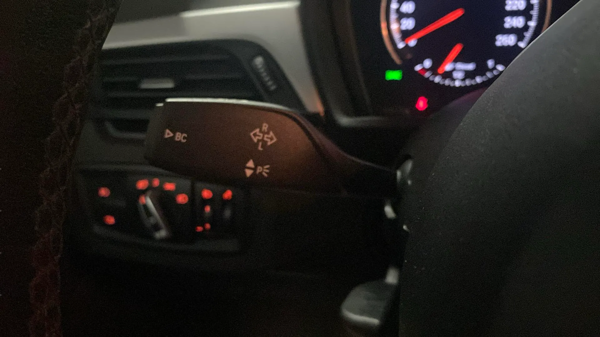 BMW X1 sDrive16d - foto 18