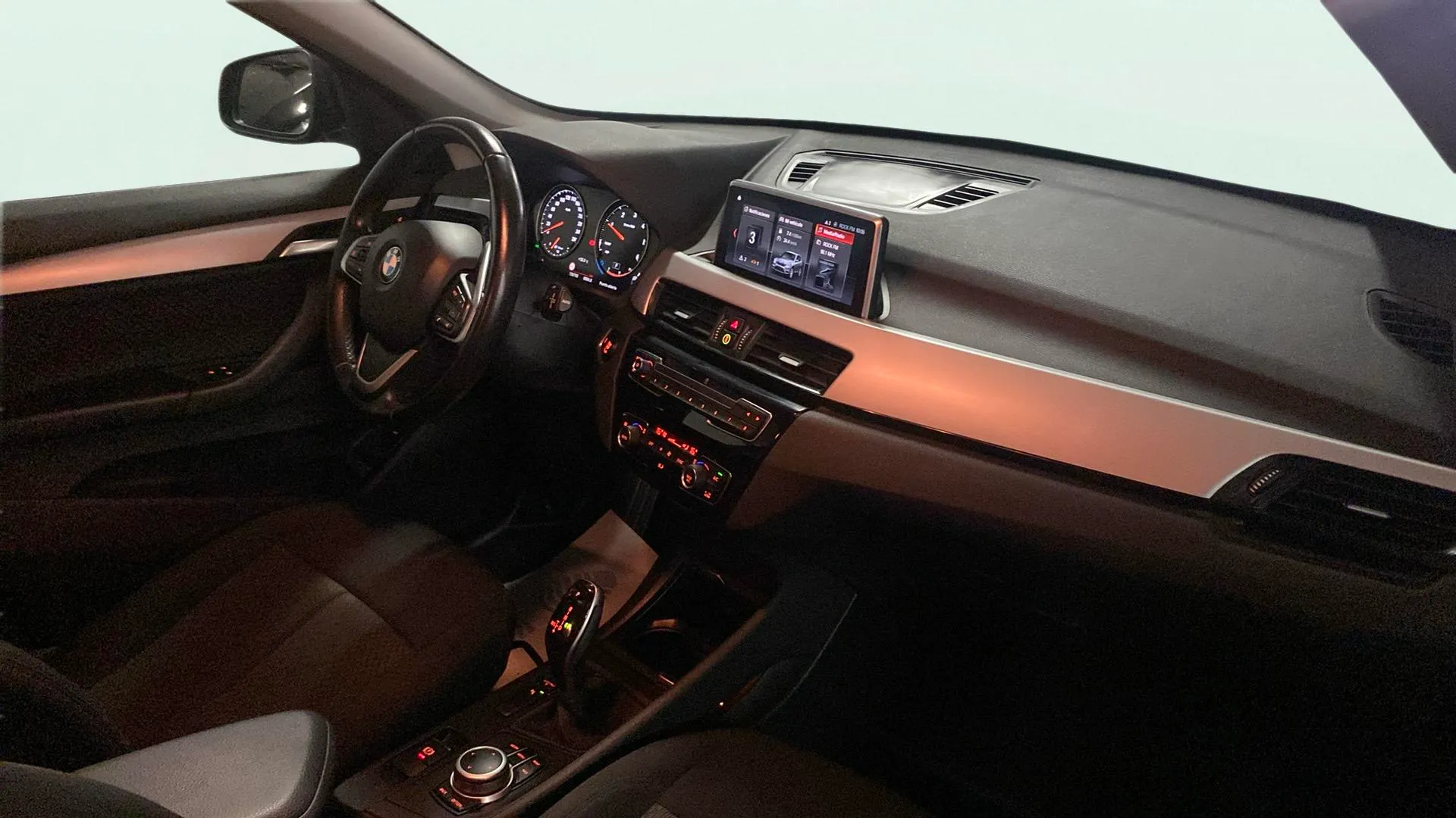 BMW X1 sDrive16d - foto 11