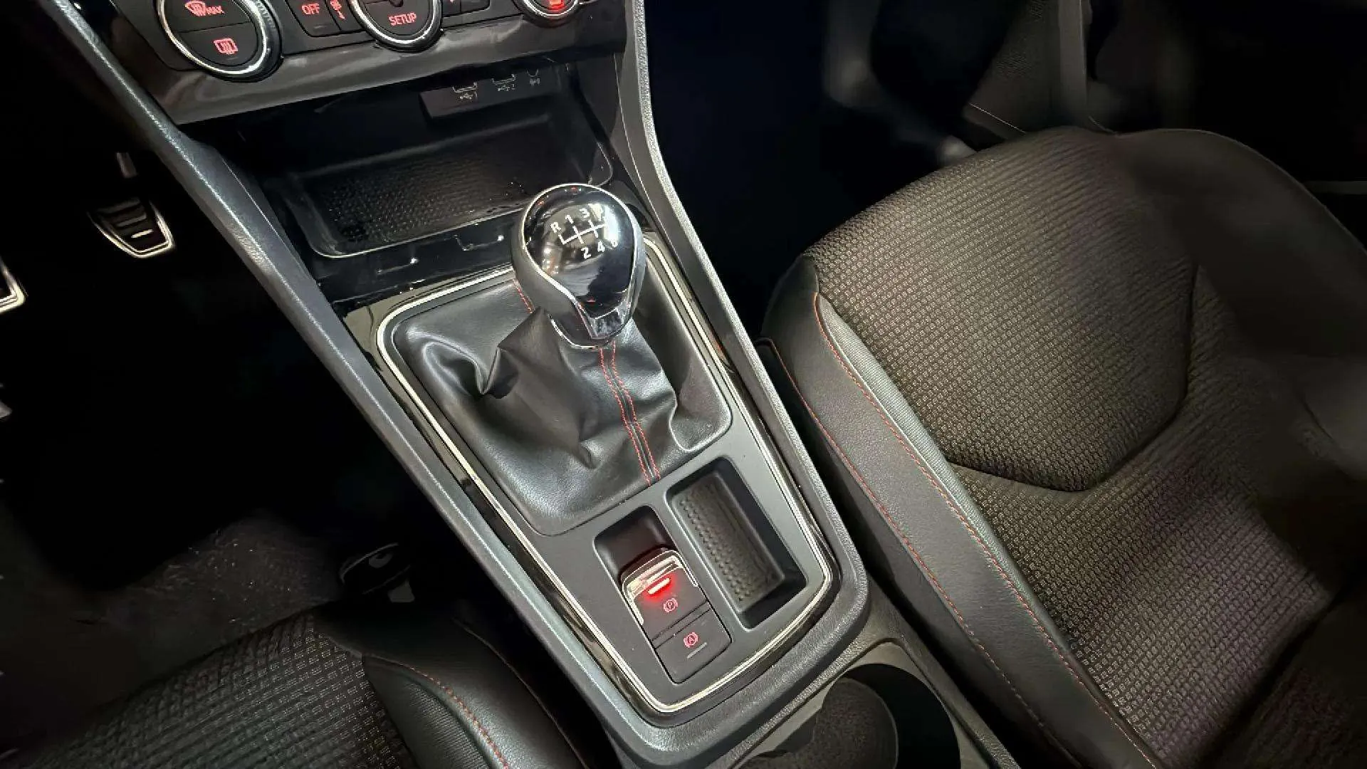SEAT León 2.0 TDI FR - foto 14