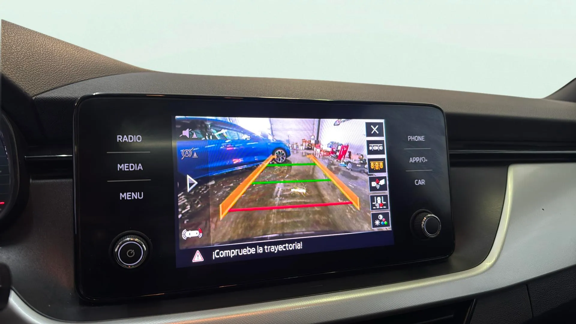 Škoda Kamiq 1.0 TSI DSG Selection - foto 11