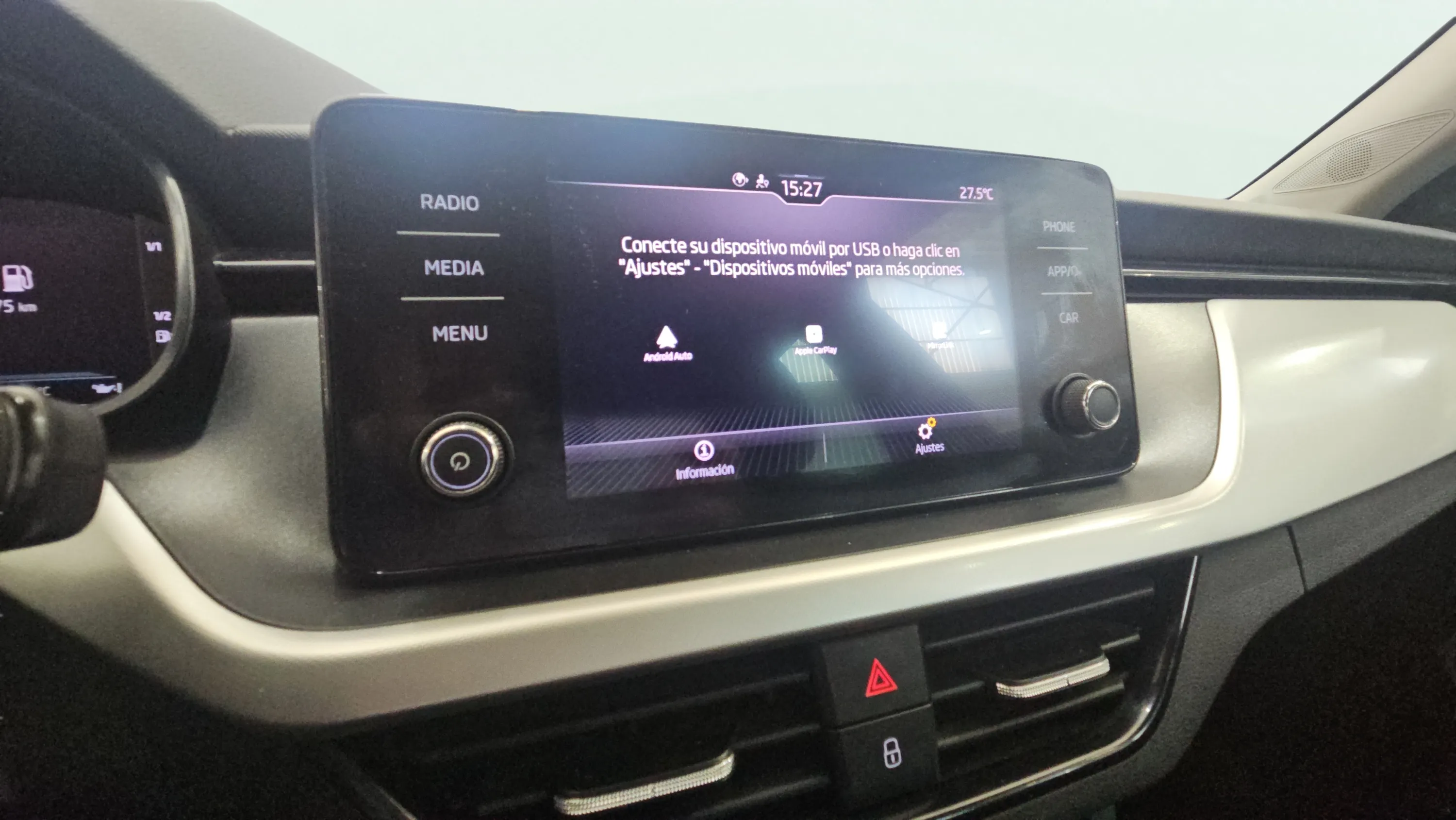 Škoda Kamiq 1.5 TSI DSG Selection - foto 13