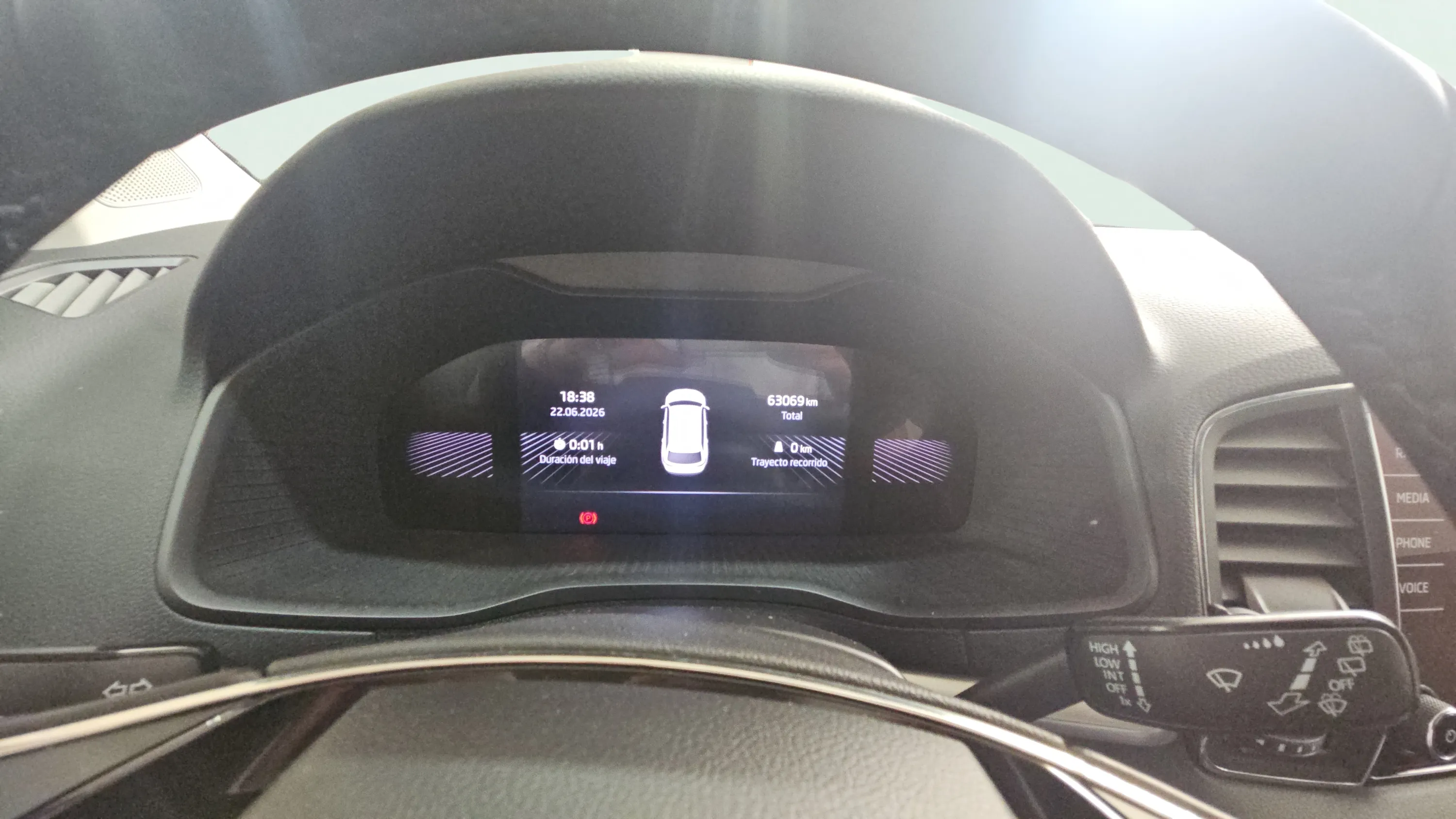 Škoda Karoq 1.5 TSI DSG ACT Selection - foto 10