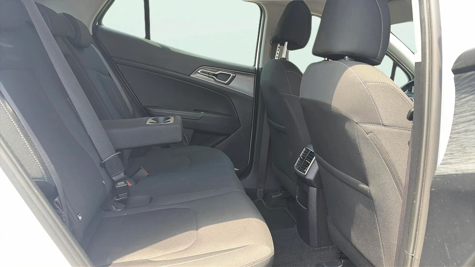Kia Sportage 1.6 CRDi MHEV Tech 4x2 DCT - foto 14