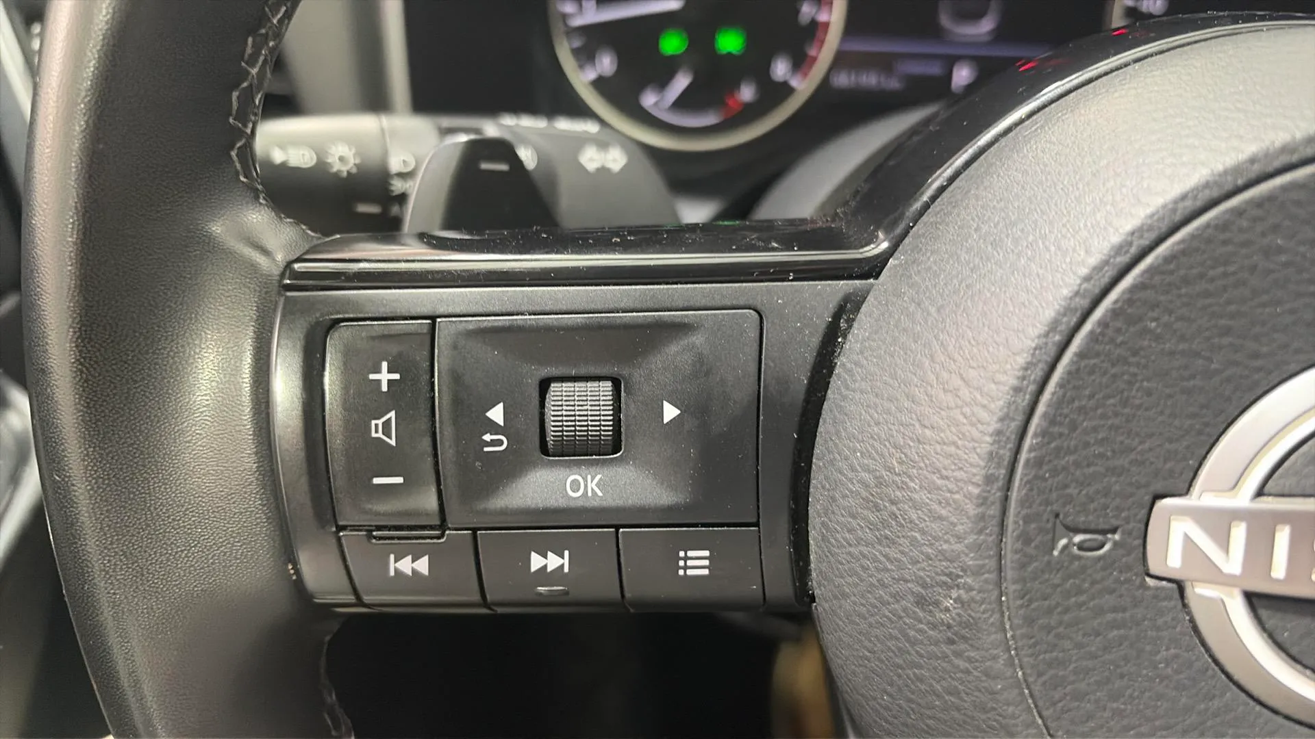 Nissan Qashqai DIG-T mHEV CVT Acenta - foto 24
