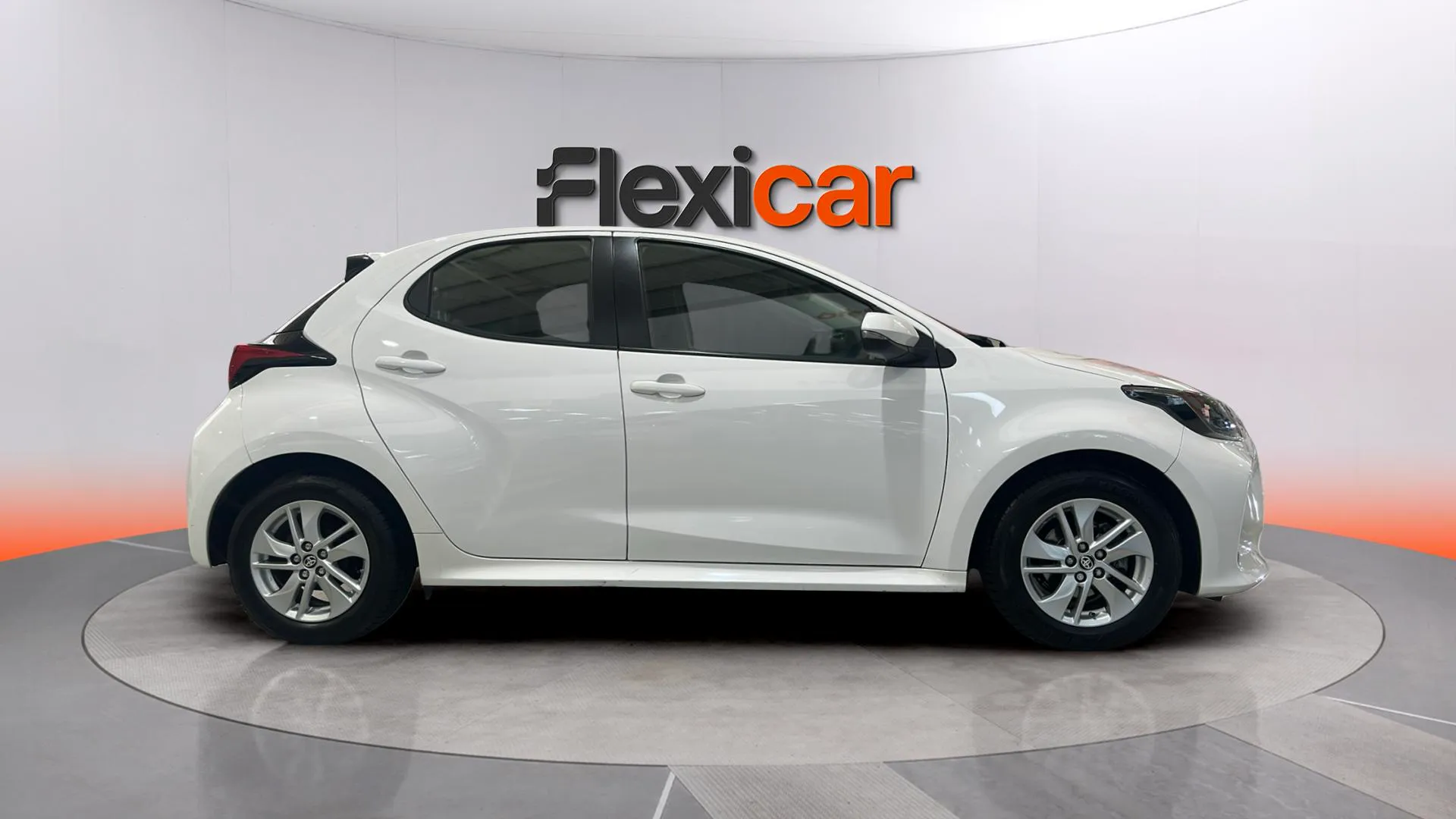 Toyota Yaris 1.5 125 S-Edition - foto 8