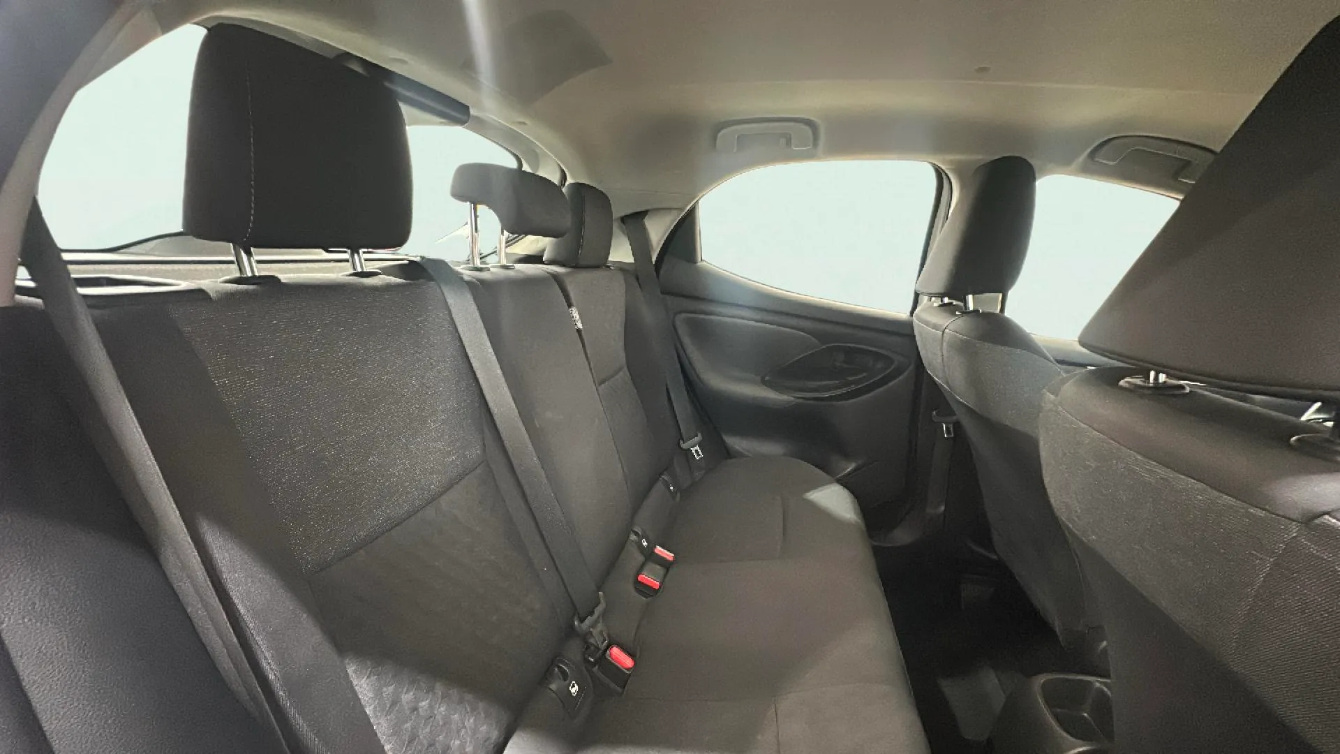 Toyota Yaris 1.5 125 S-Edition - foto 24