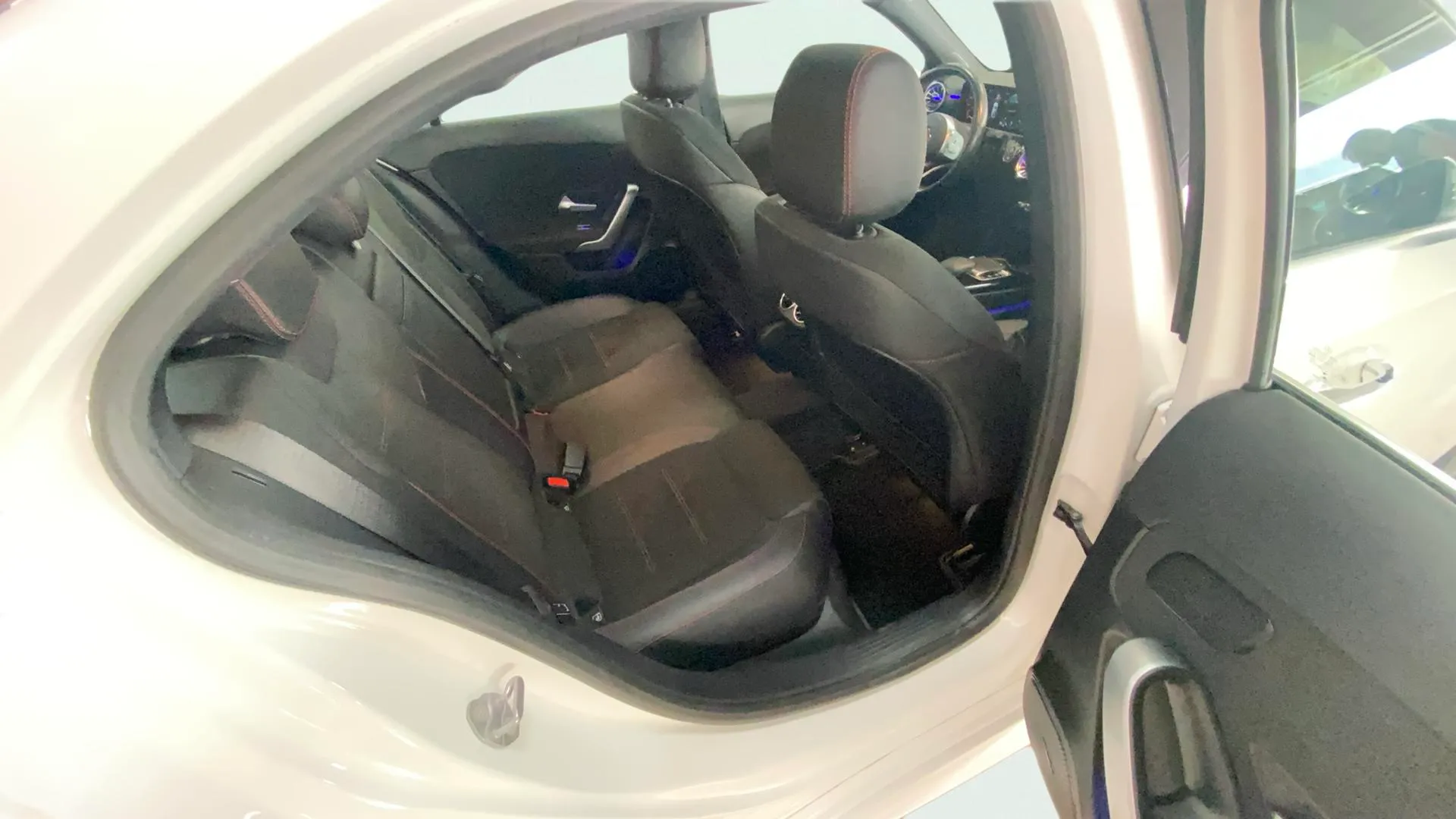 Mercedes-Benz Clase A Sedán A 180 d - foto 10