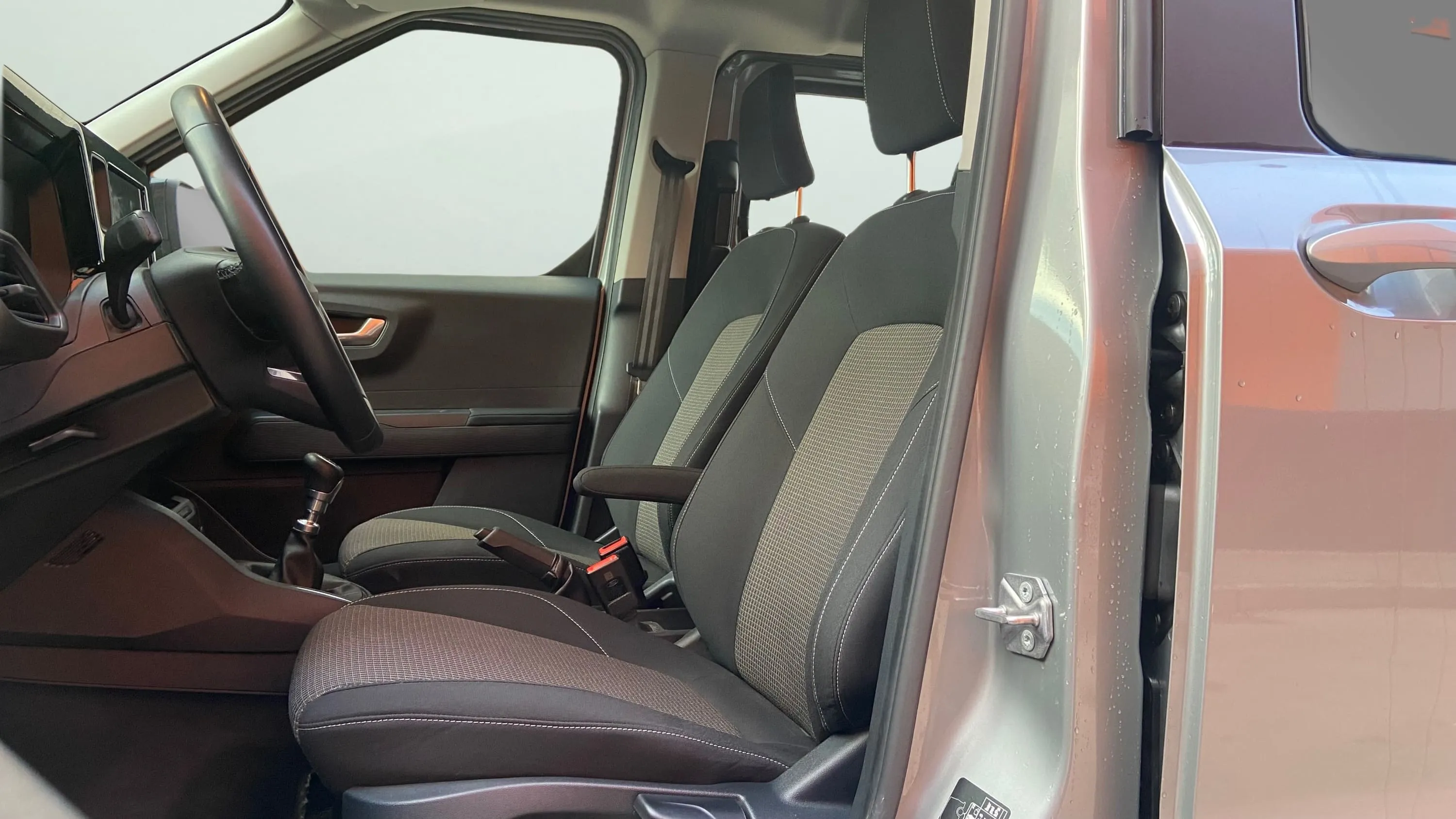 Ford Tourneo Courier 1.0 EcoBoost Active - foto 8