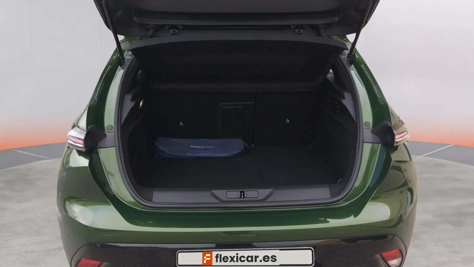 Peugeot 308 Allure Hybrid 180 eEAT8 - foto 23