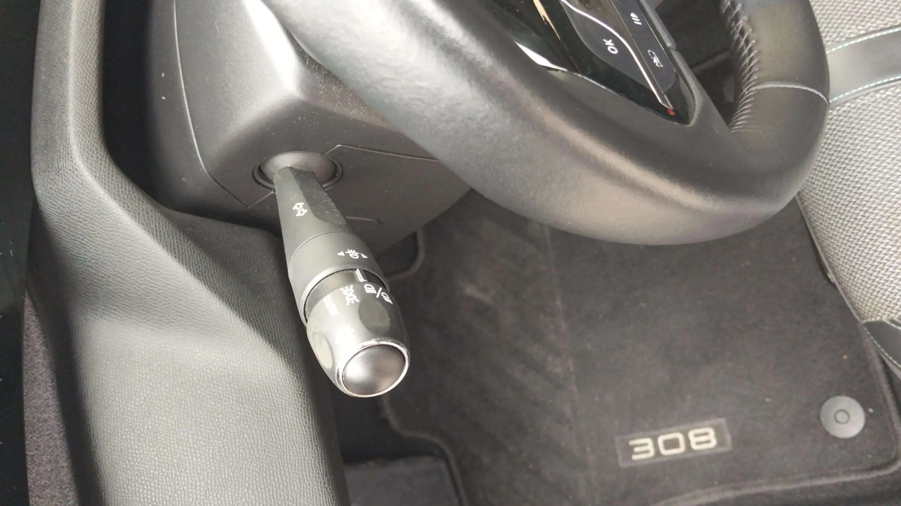 Peugeot 308 Allure Hybrid 180 eEAT8 - foto 9