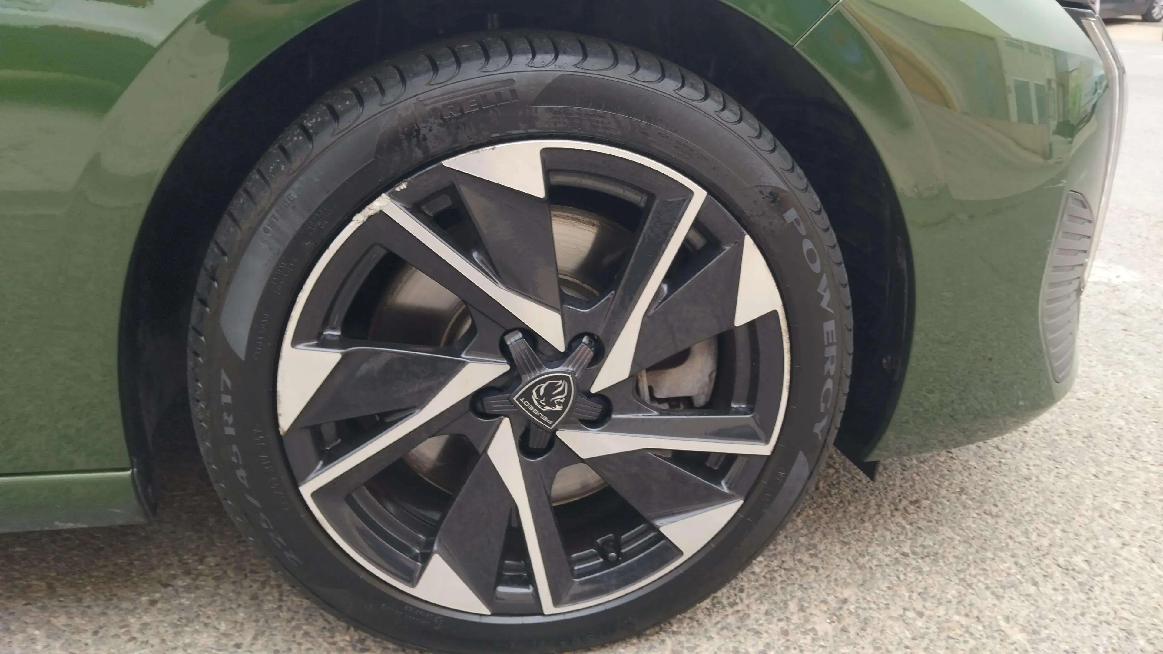 Peugeot 308 Allure Hybrid 180 eEAT8 - foto 24