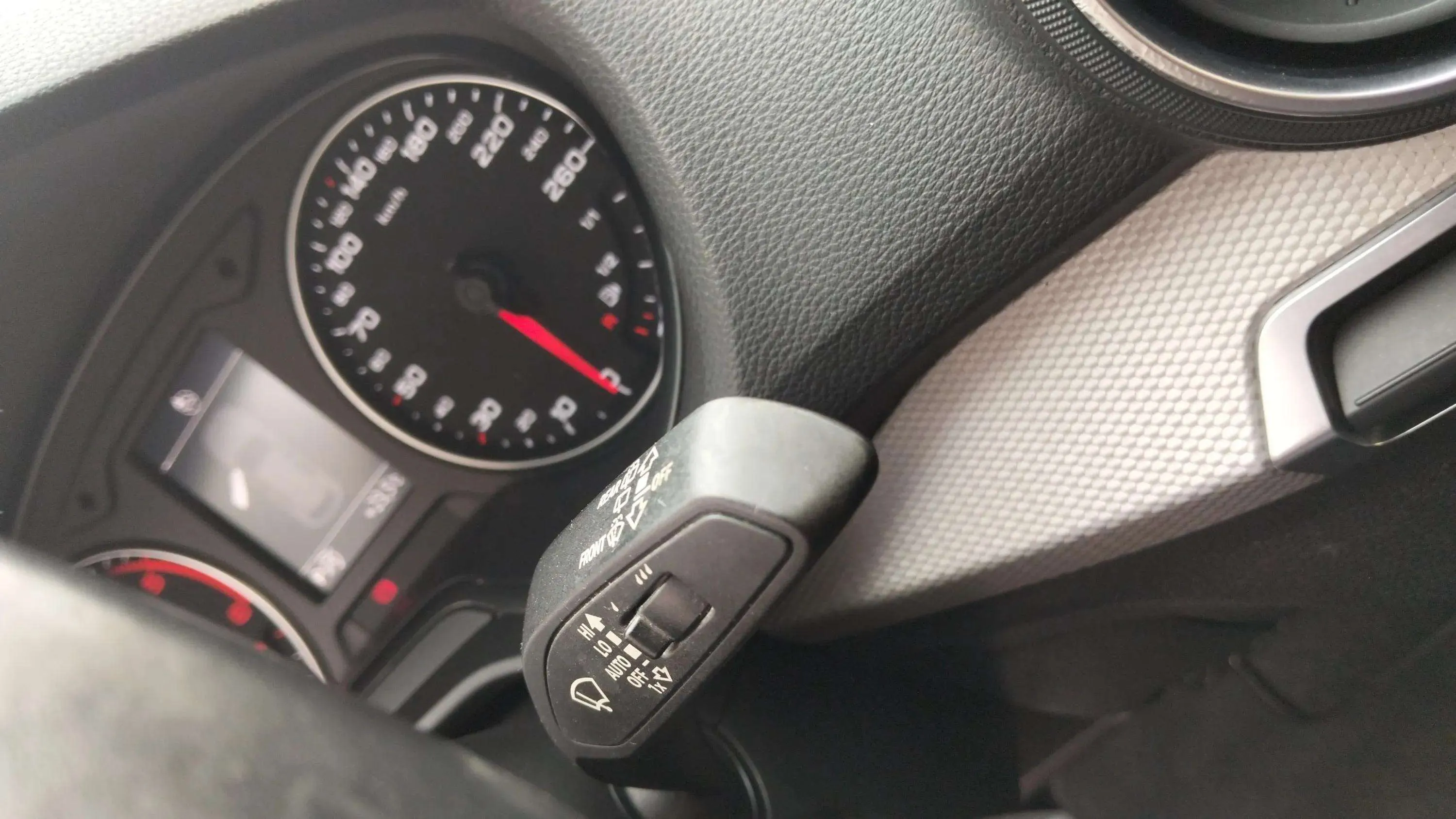 Audi Q2 Advanced 30 TDI S tronic - foto 12