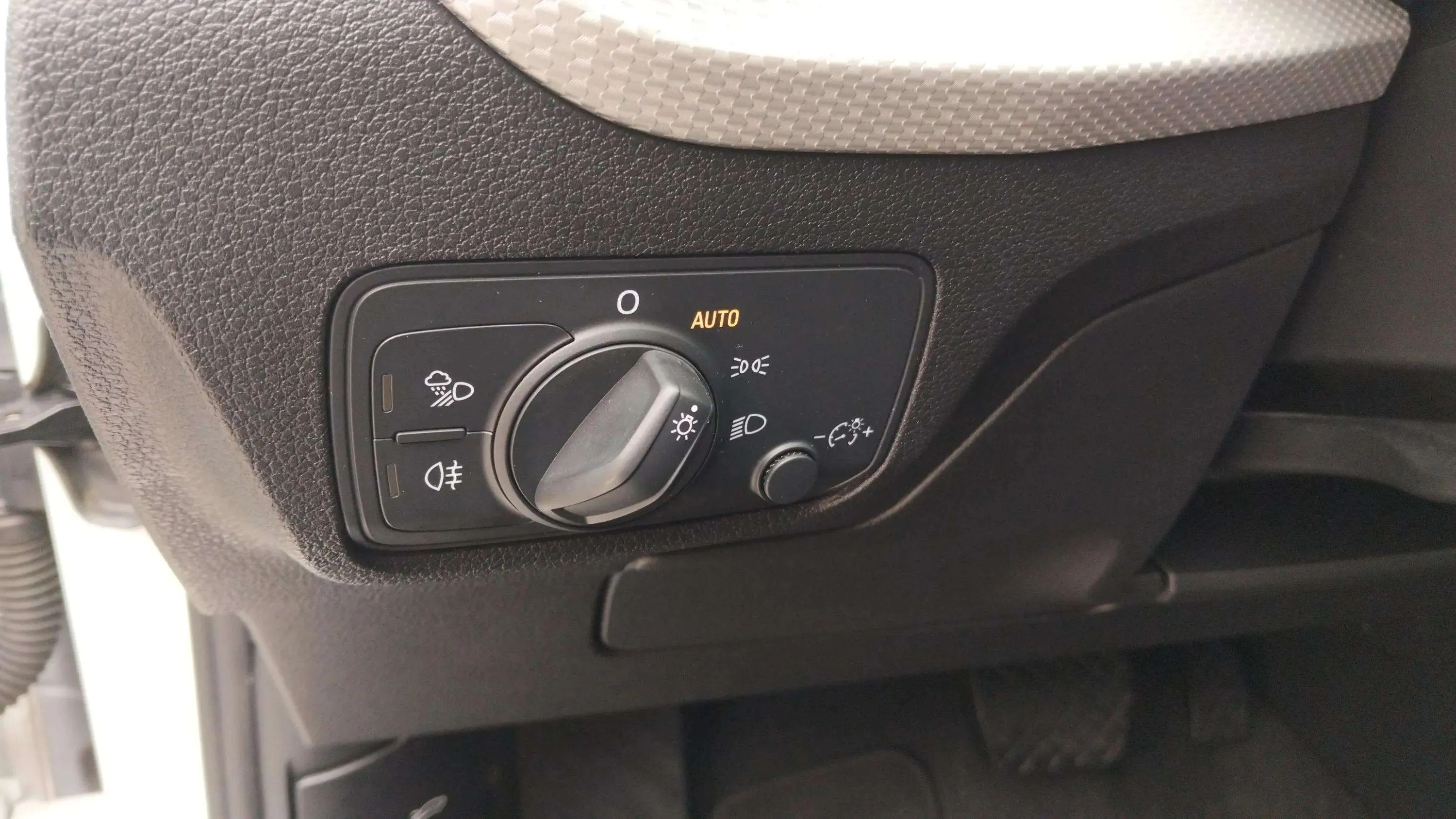 Audi Q2 Advanced 30 TDI S tronic - foto 13