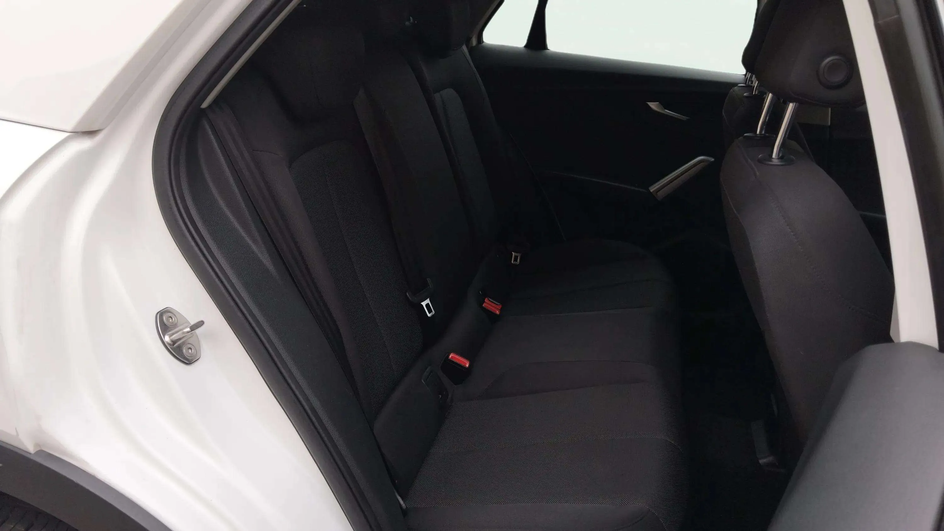 Audi Q2 Advanced 30 TDI S tronic - foto 21