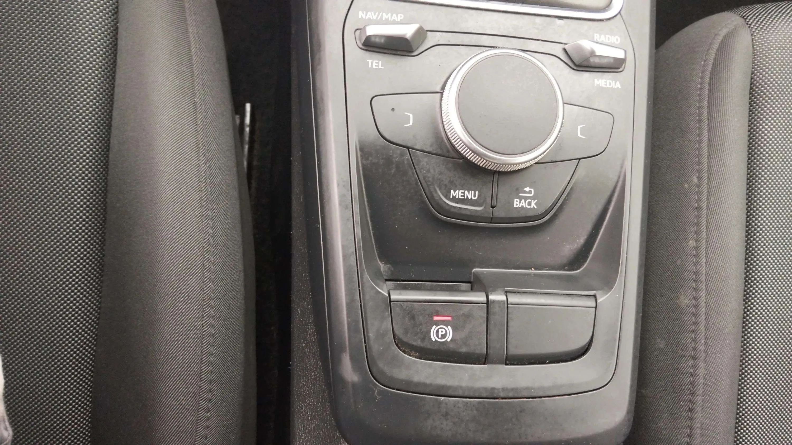 Audi Q2 Advanced 30 TDI S tronic - foto 16