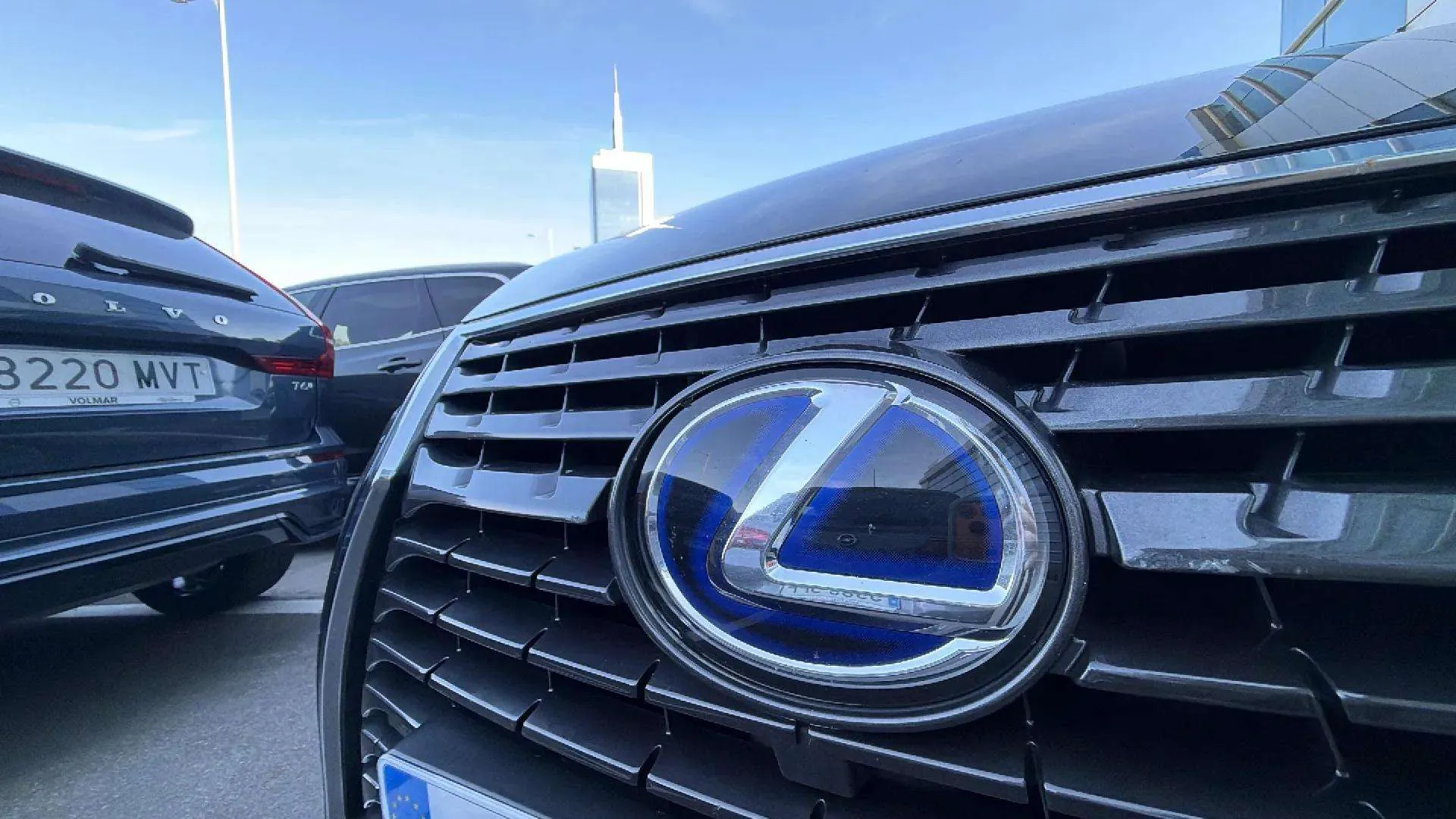 Lexus NX 2.5 300h Business 2WD - foto 38