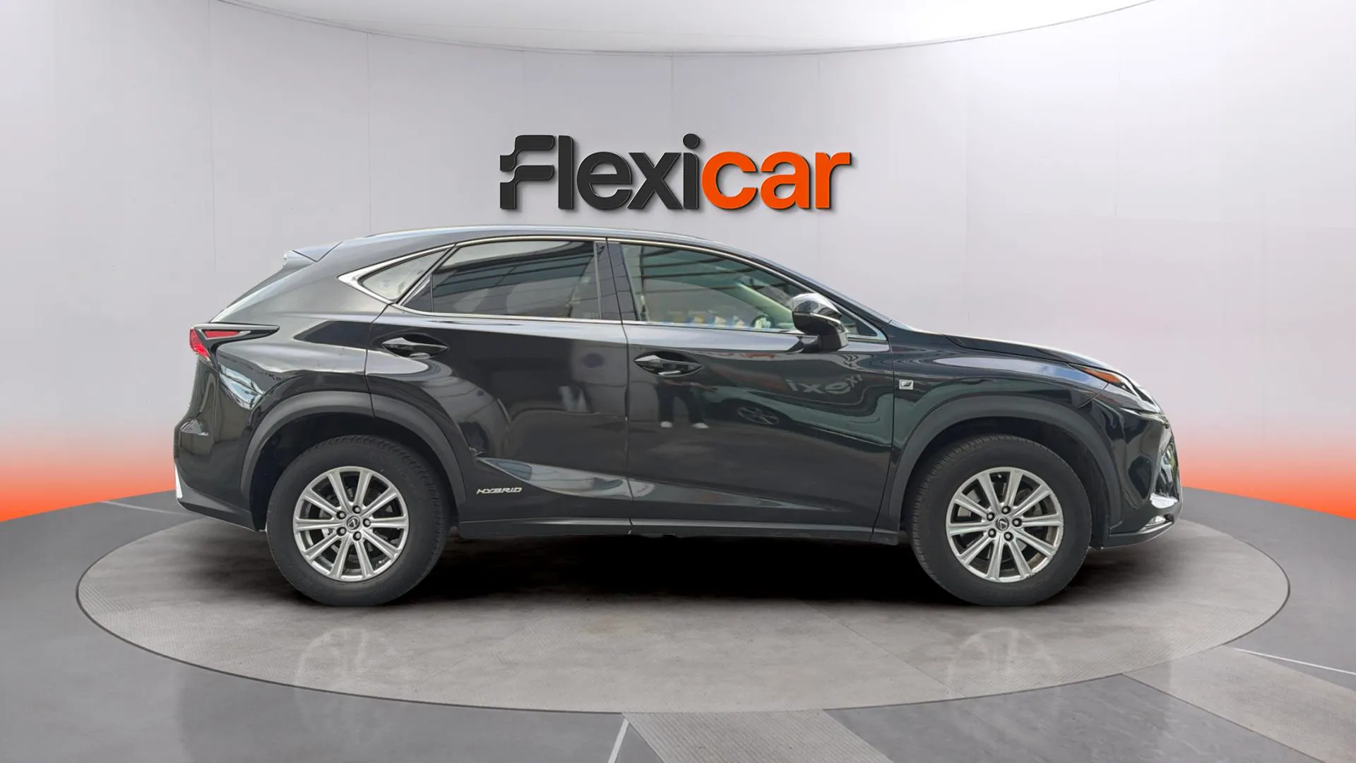 Lexus NX 2.5 300h Business 2WD - foto 8