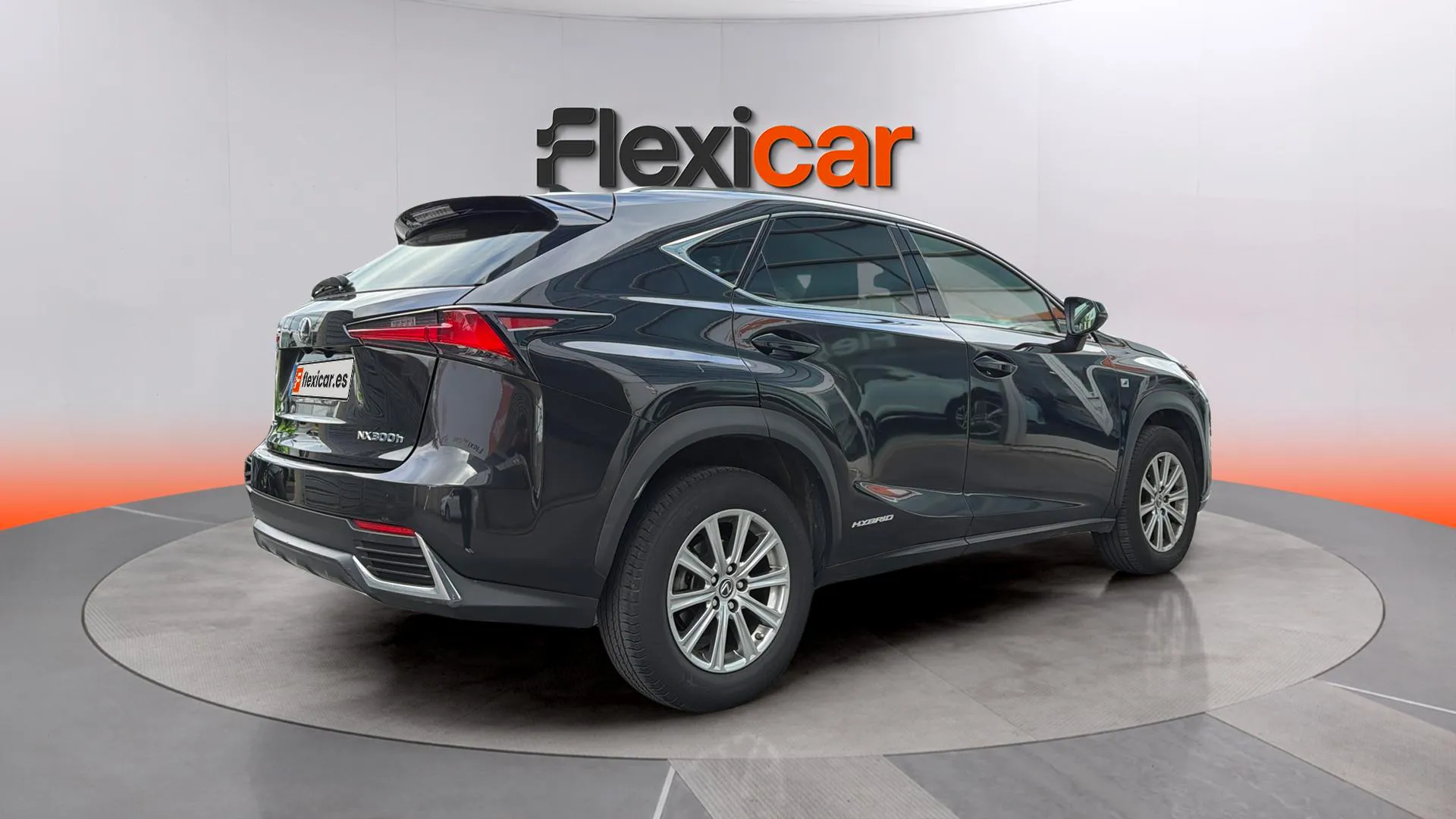Lexus NX 2.5 300h Business 2WD - foto 7