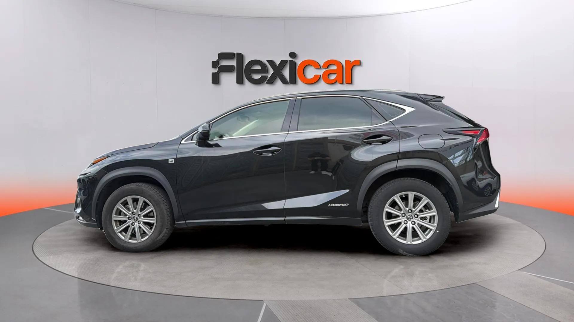 Lexus NX 2.5 300h Business 2WD - foto 4