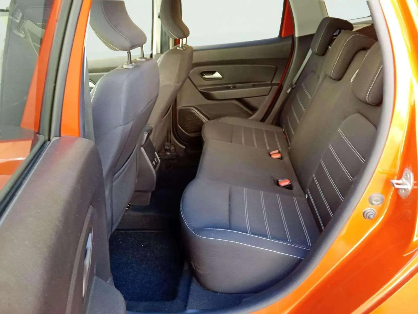 Dacia Duster Essential TCe ECO-G 4x2 - foto 17