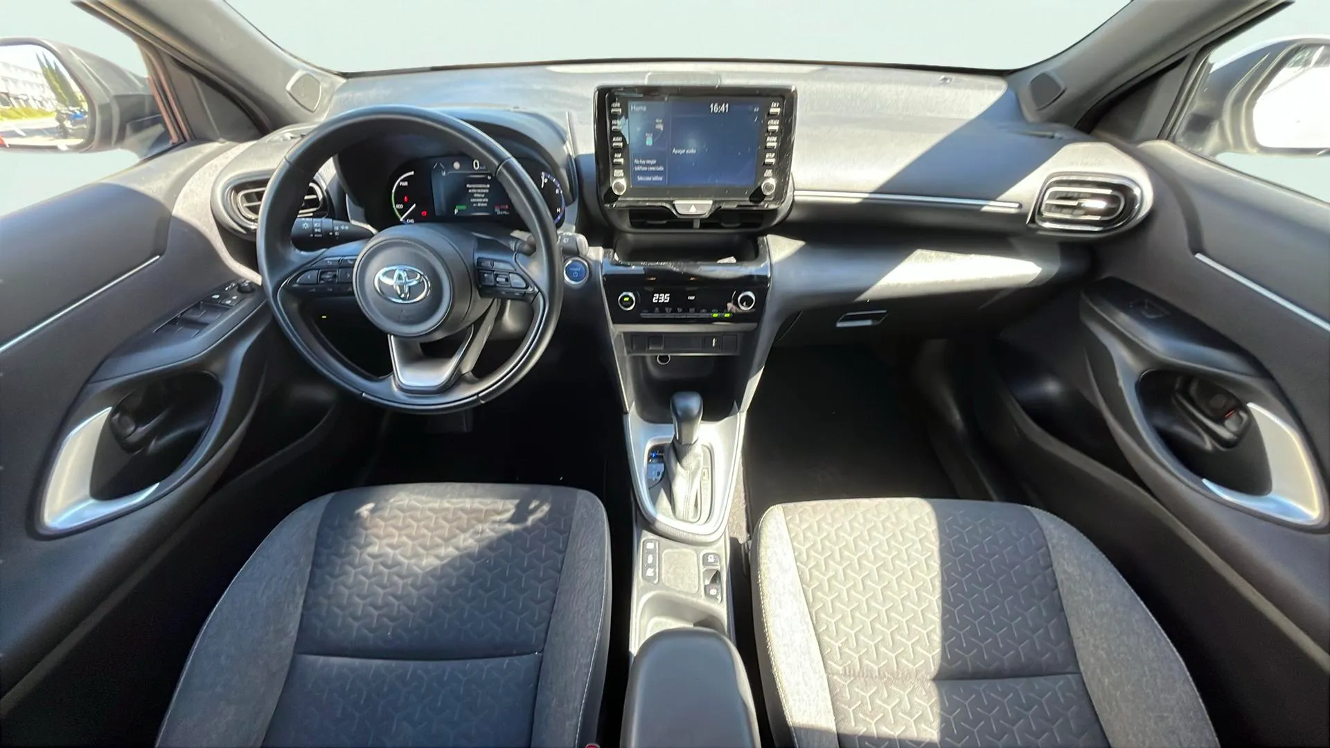 Toyota Yaris Cross 1.5 120H Active Plus - foto 14