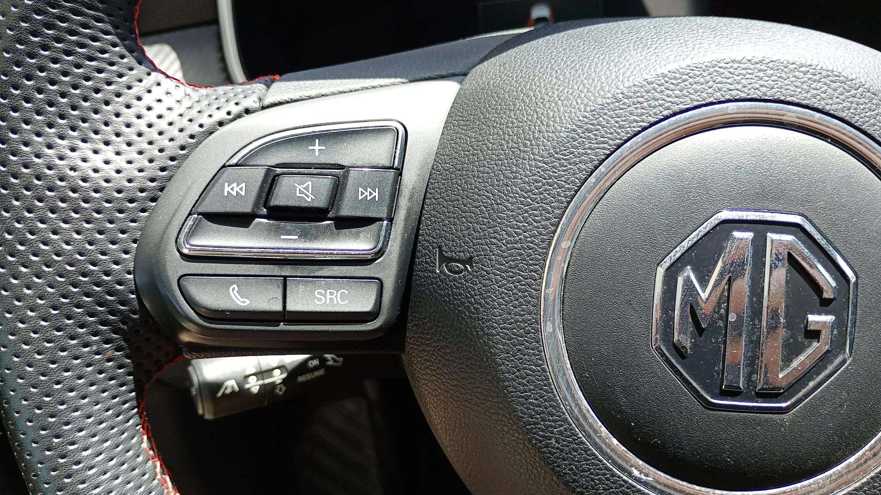 MG ZS 72kWh Luxury - foto 13