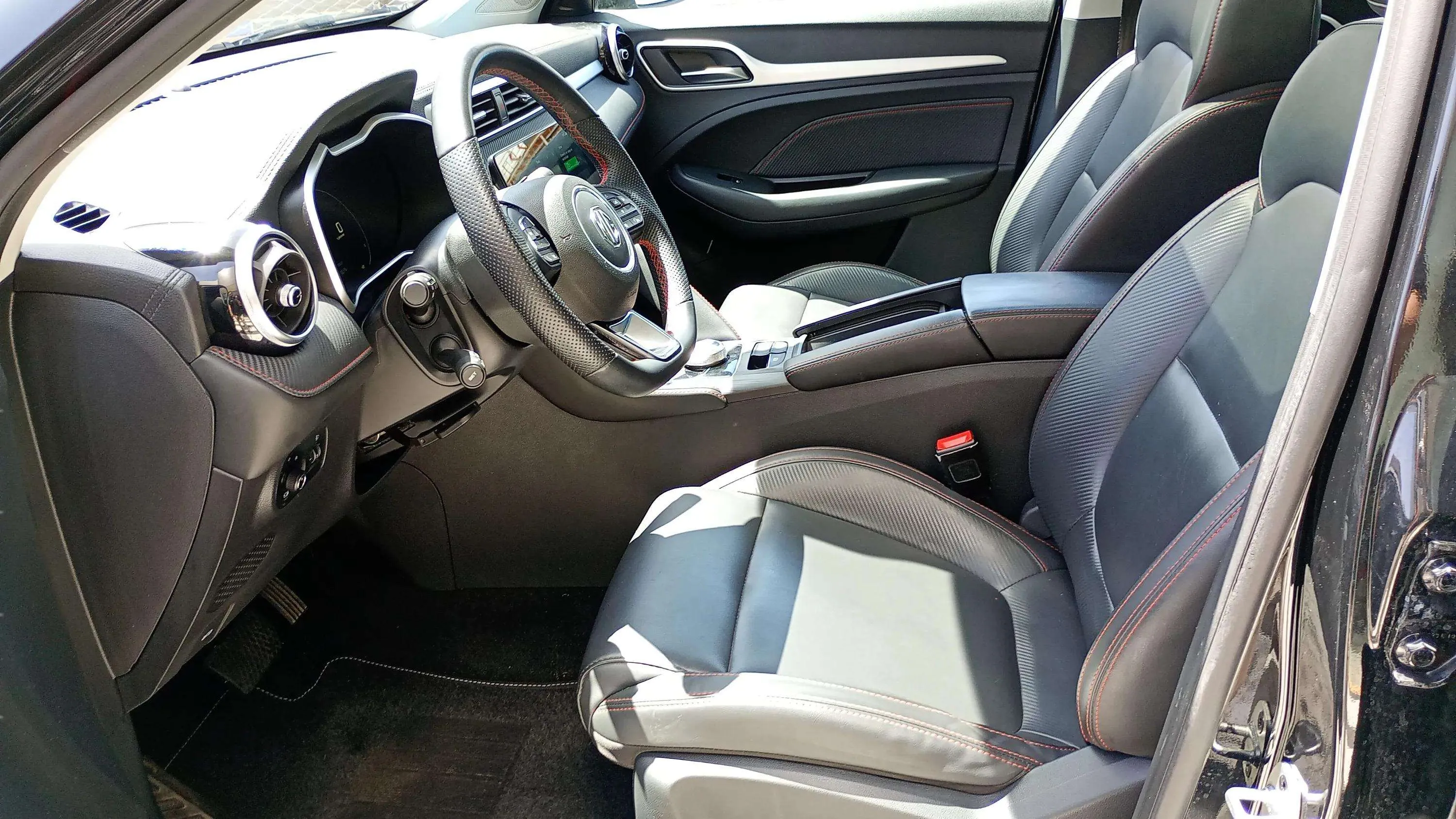 MG ZS 72kWh Luxury - foto 10