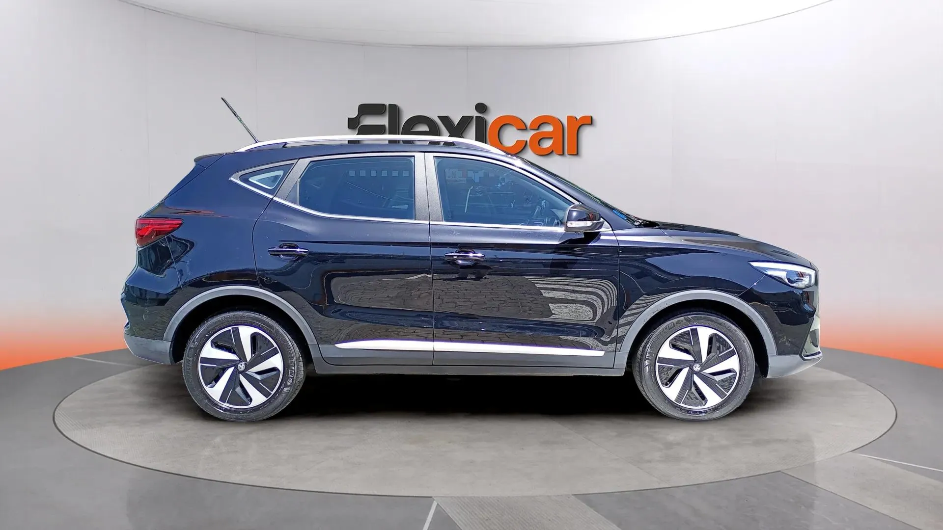 MG ZS 72kWh Luxury - foto 3