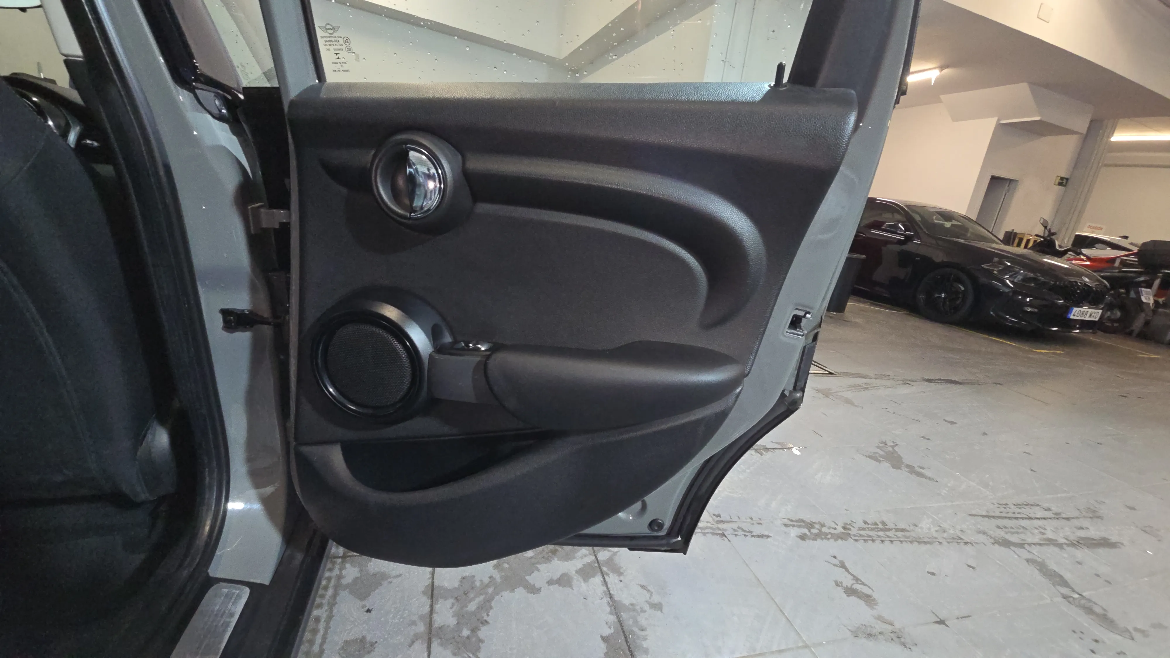 MINI Cooper One D - foto 15