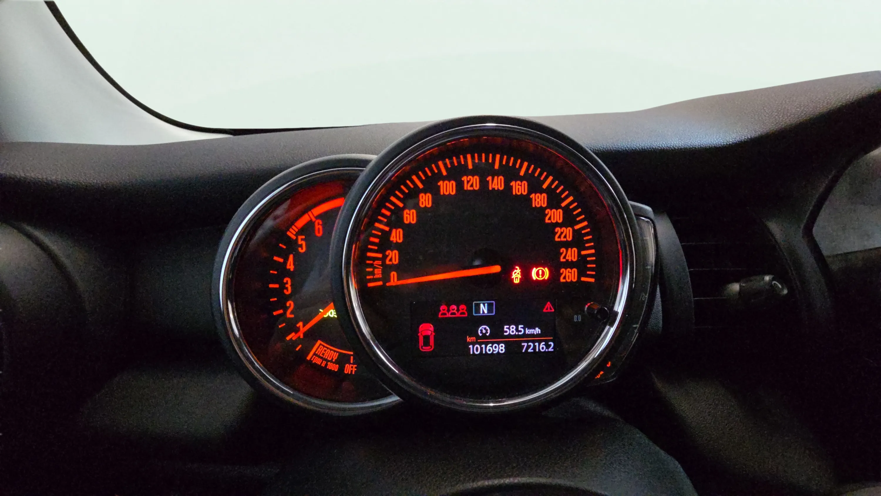 MINI Cooper One D - foto 10
