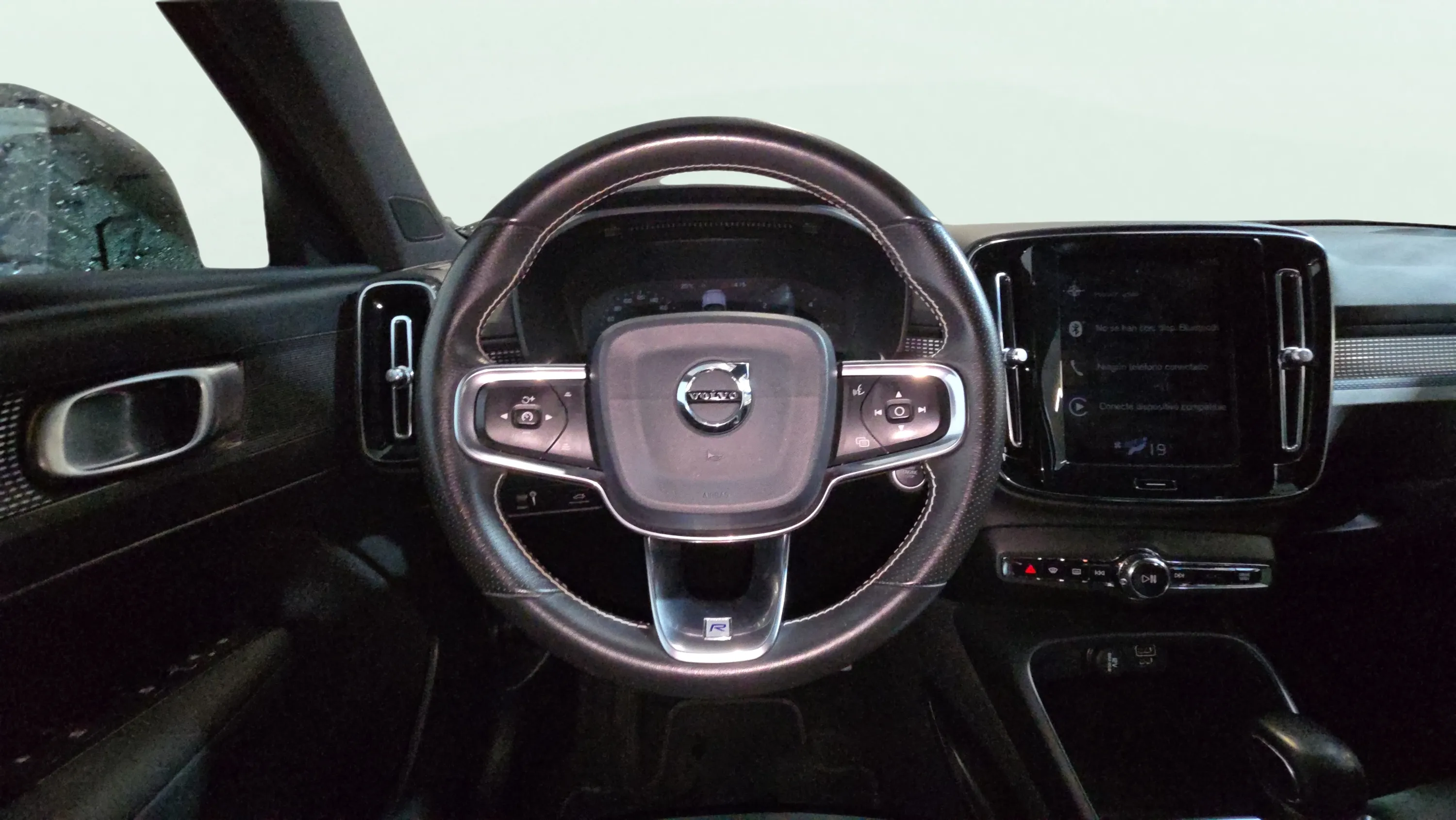 Volvo XC40 2.0 D3 R-Design - foto 12