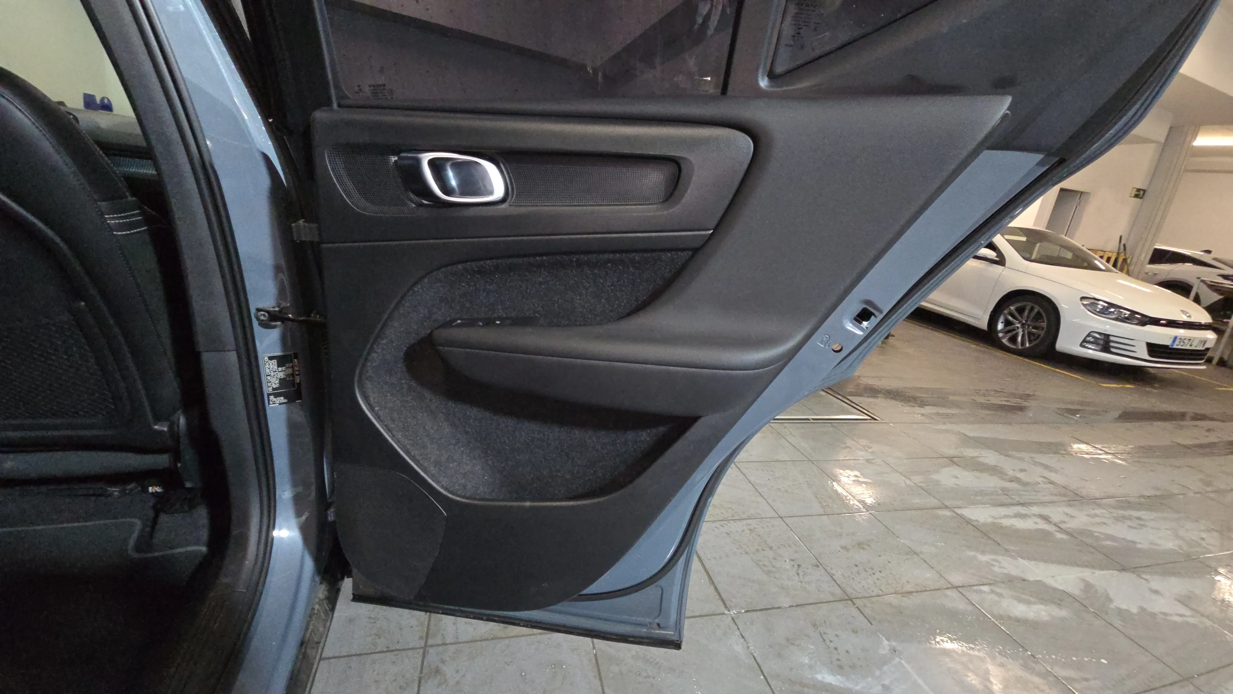 Volvo XC40 2.0 D3 R-Design - foto 19
