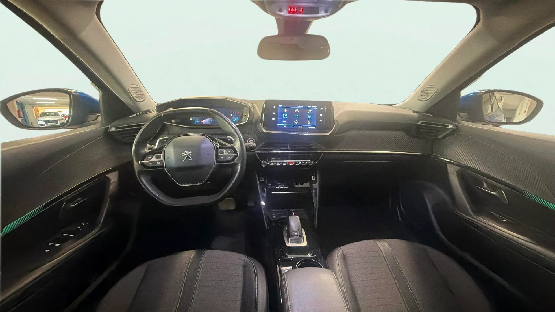 Peugeot 2008 Allure Pack PureTech 130 EAT8 - foto 10