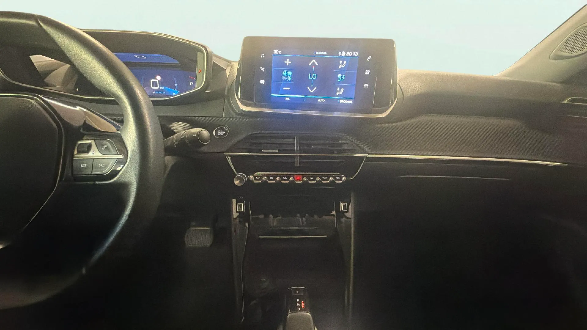 Peugeot 2008 Allure Pack PureTech 130 EAT8 - foto 11