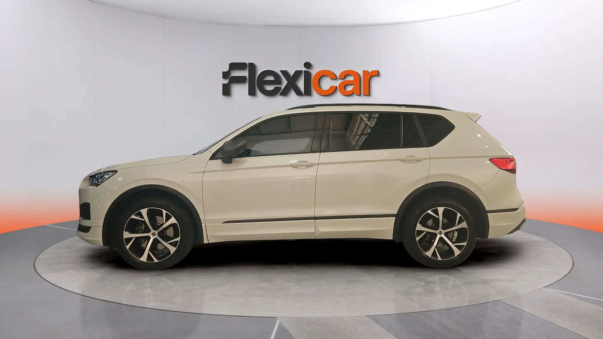 SEAT Tarraco 2.0 TDI 4Drive DSG FR GO L - foto 4